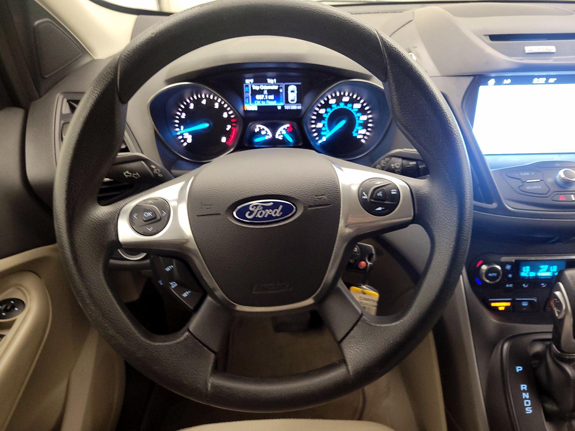 Thumbnail: 2016 Ford Escape - 10