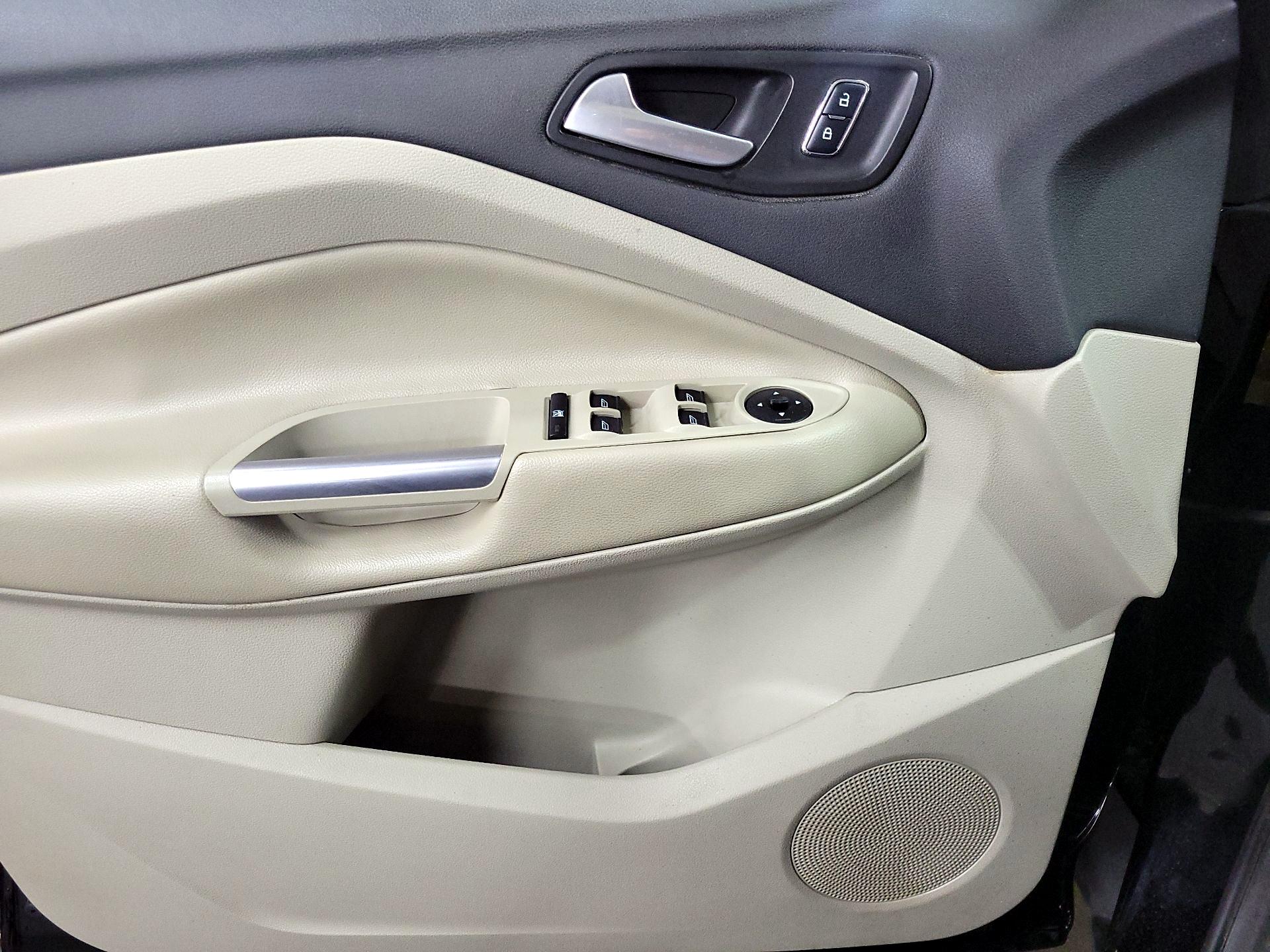 Thumbnail: 2016 Ford Escape - 12