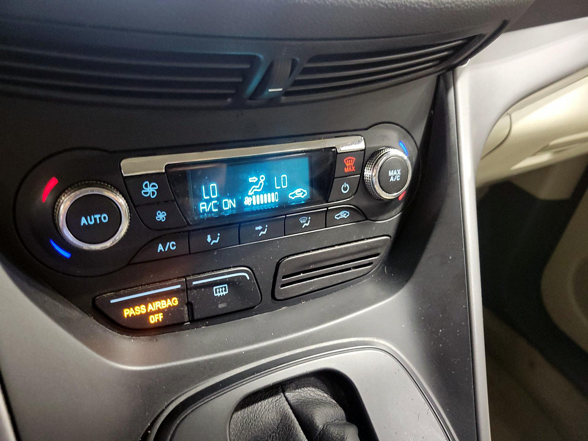 Thumbnail: 2016 Ford Escape - 16