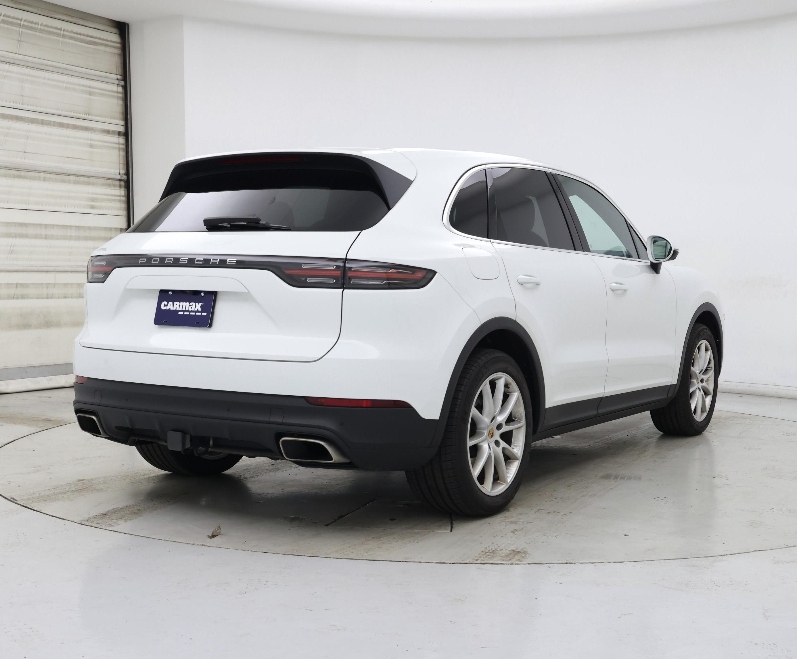 Thumbnail: 2021 Porsche Cayenne - 8