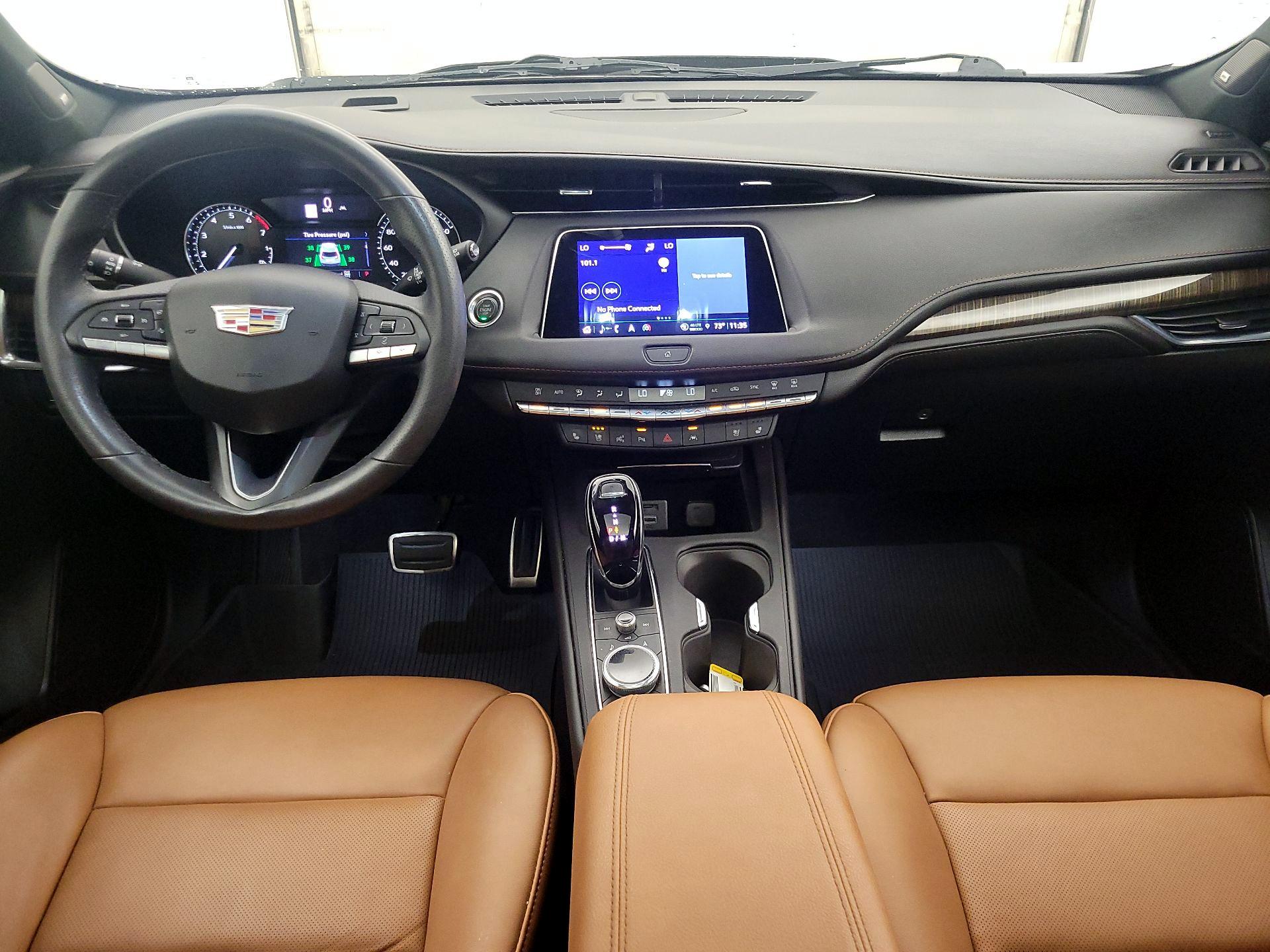 Thumbnail: 2022 Cadillac XT4 - 9