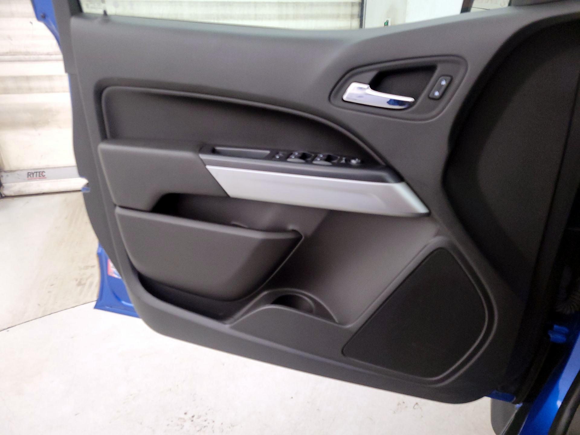 Thumbnail: 2021 Chevrolet Colorado - 12