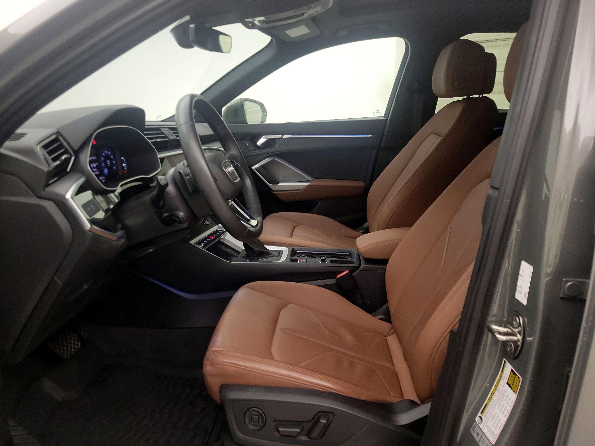Thumbnail: 2021 Audi Q3 - 11
