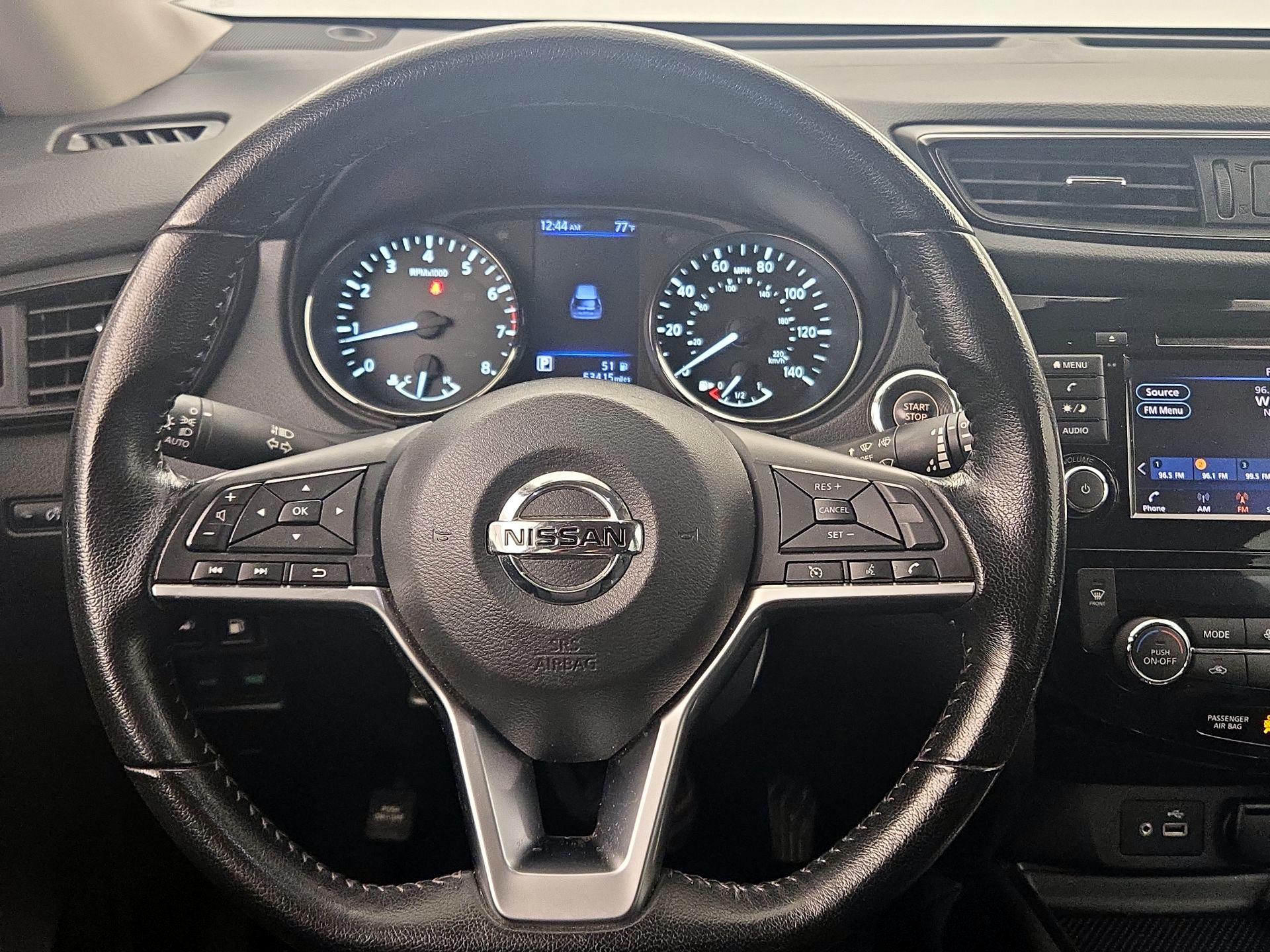 Thumbnail: 2020 Nissan Rogue - 10
