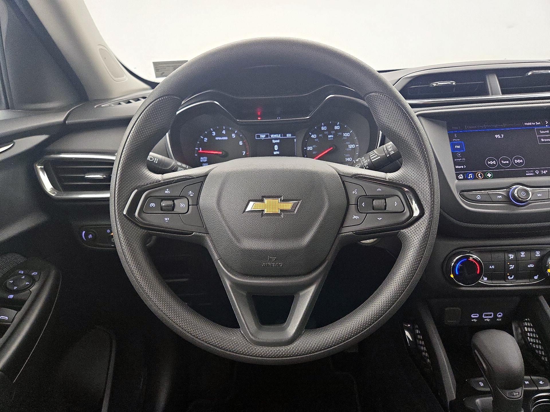 Thumbnail: 2023 Chevrolet TrailBlazer - 10