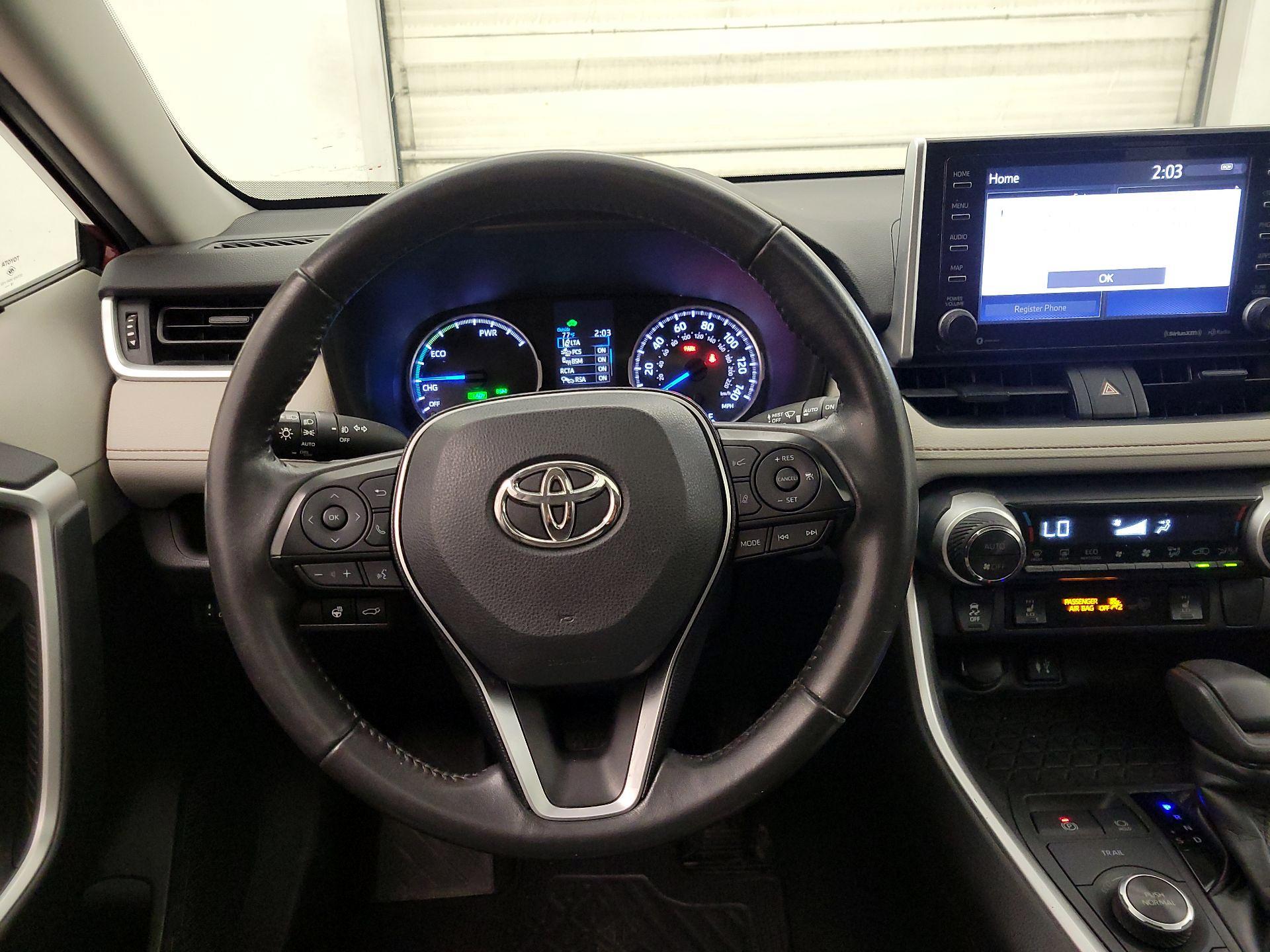 Thumbnail: 2019 Toyota RAV4 - 10