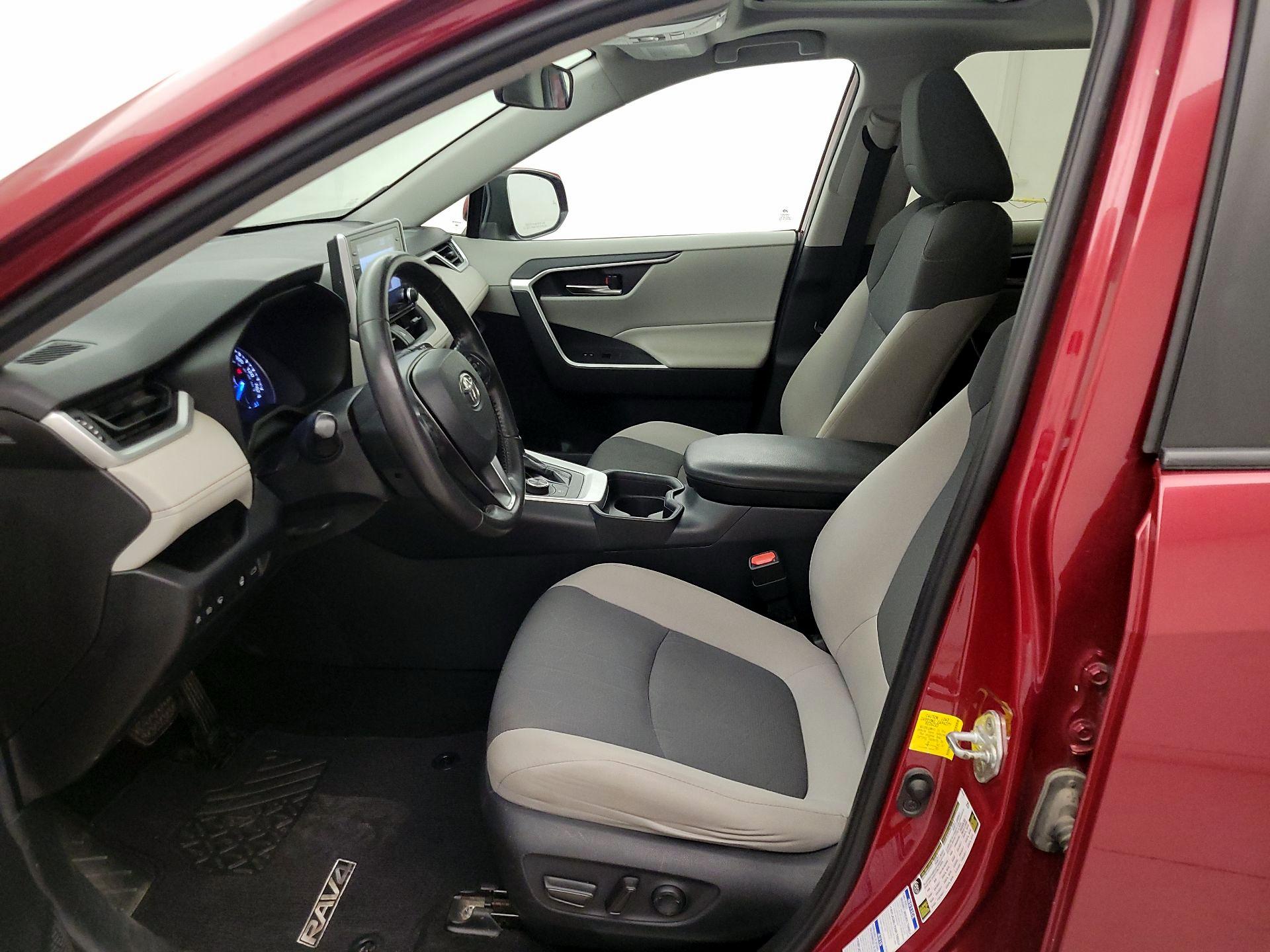 Thumbnail: 2019 Toyota RAV4 - 11