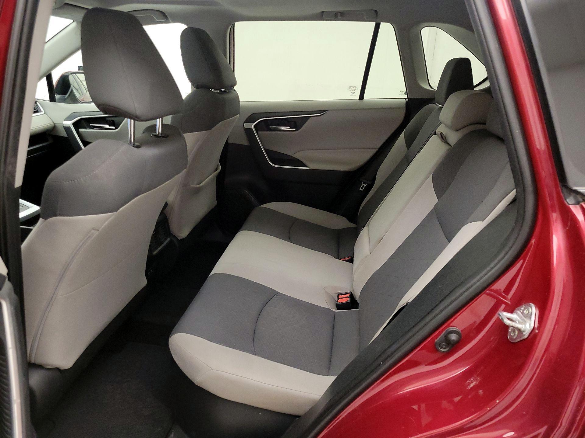 Thumbnail: 2019 Toyota RAV4 - 20