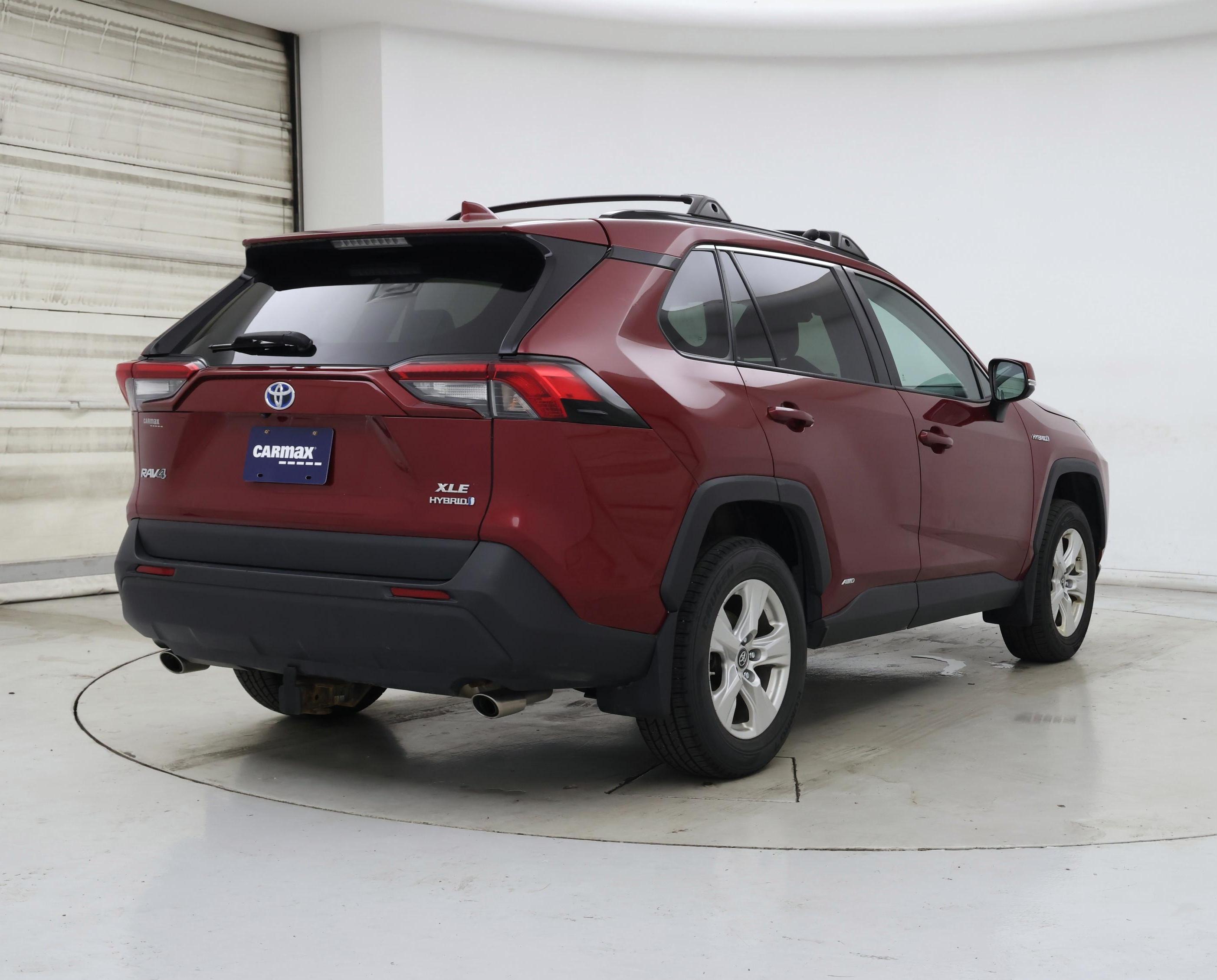 Thumbnail: 2019 Toyota RAV4 - 8