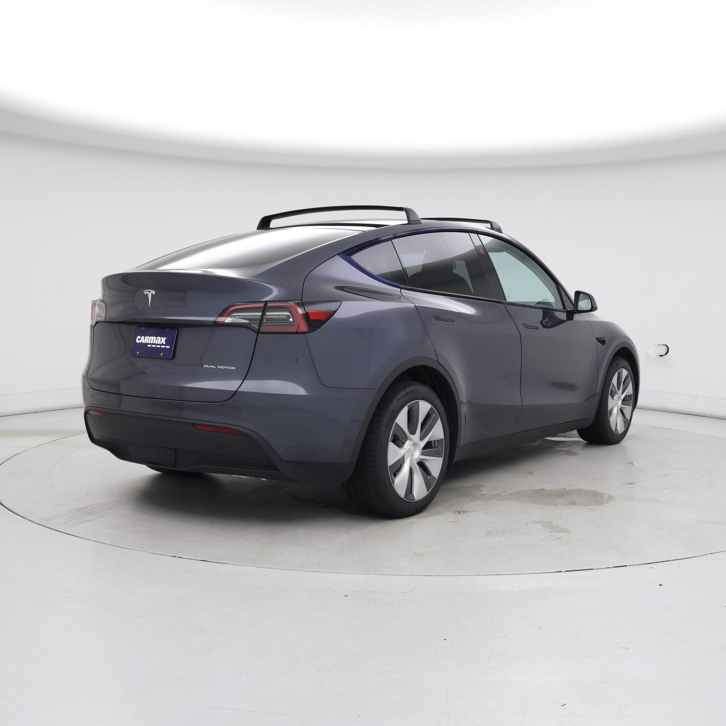 Thumbnail: 2023 Tesla Model Y - 8