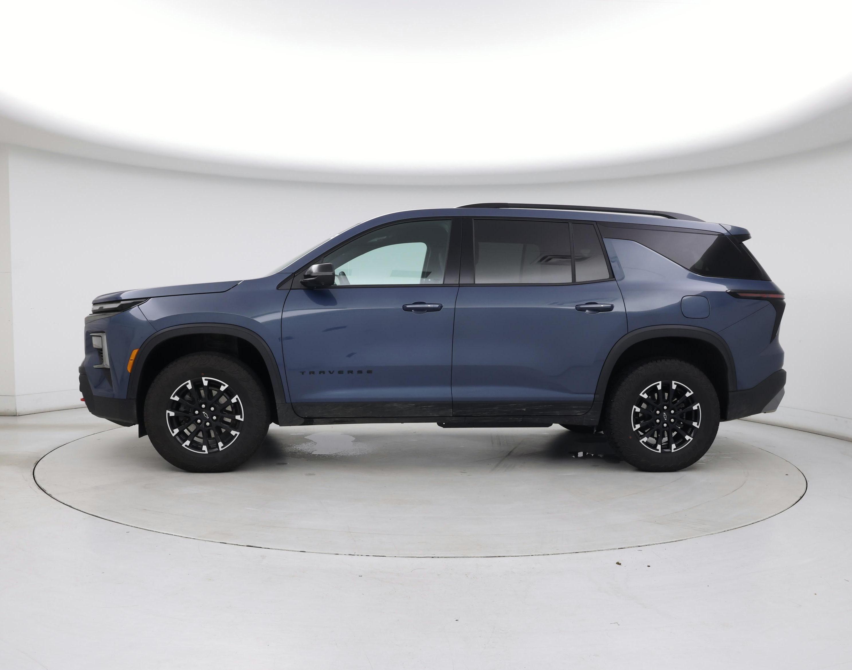 Thumbnail: 2025 Chevrolet Traverse - 3