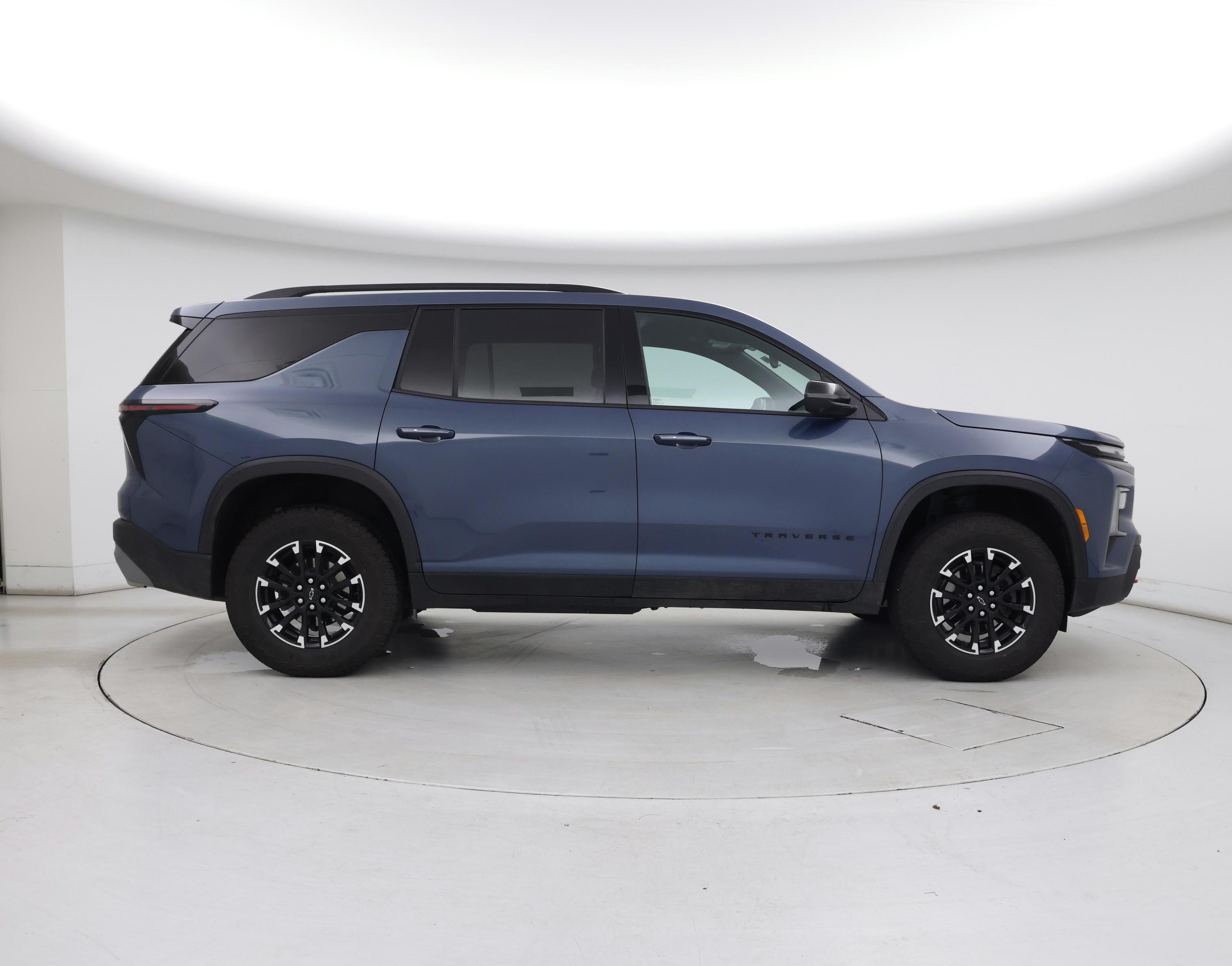 Thumbnail: 2025 Chevrolet Traverse - 7