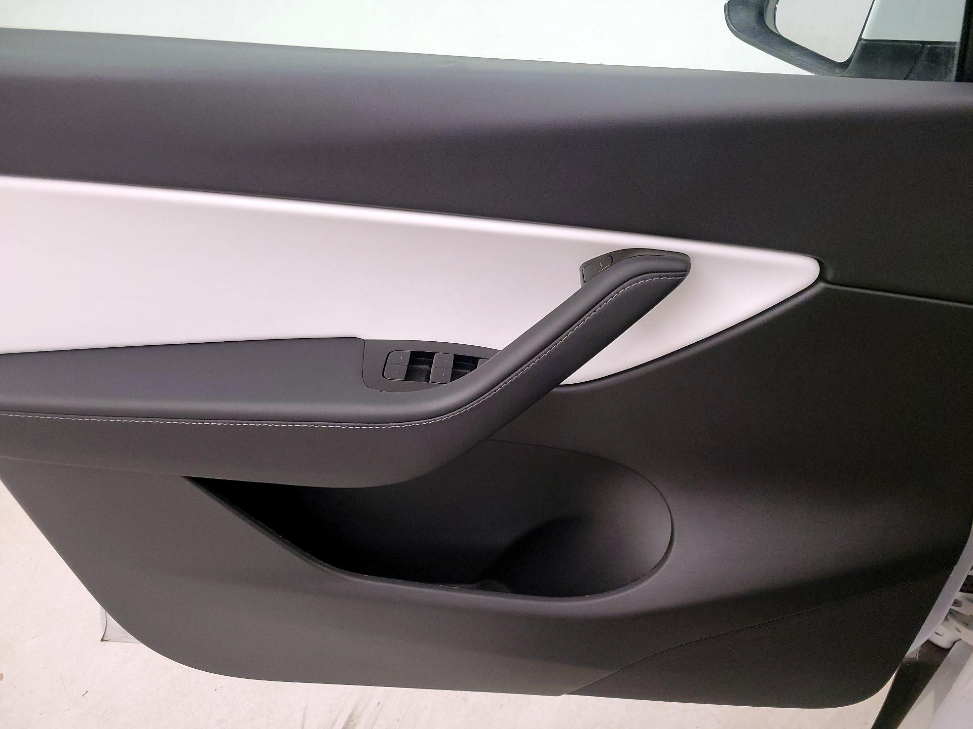 Thumbnail: 2020 Tesla Model Y - 12