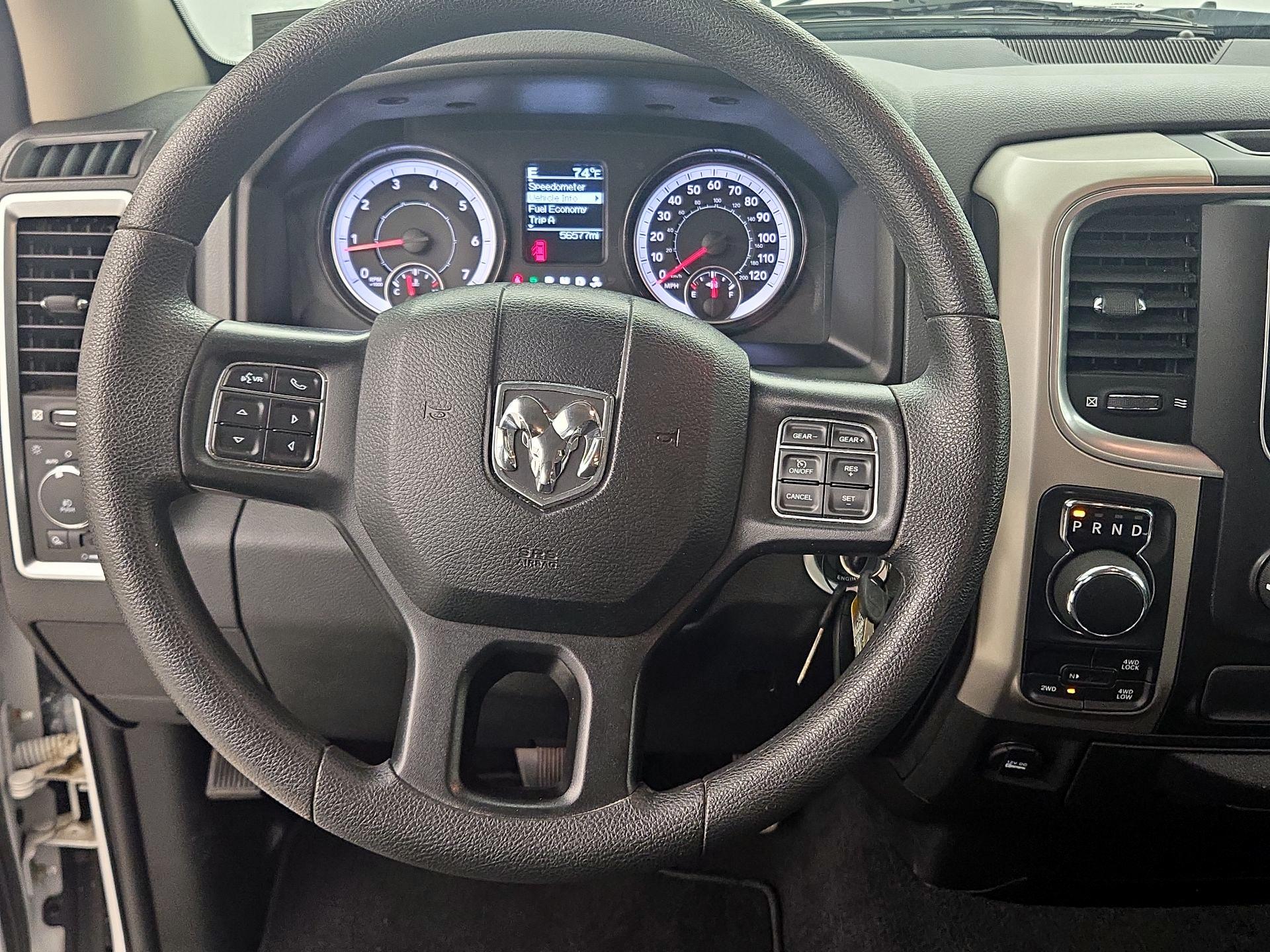 Thumbnail: 2020 RAM 1500 Classic - 9