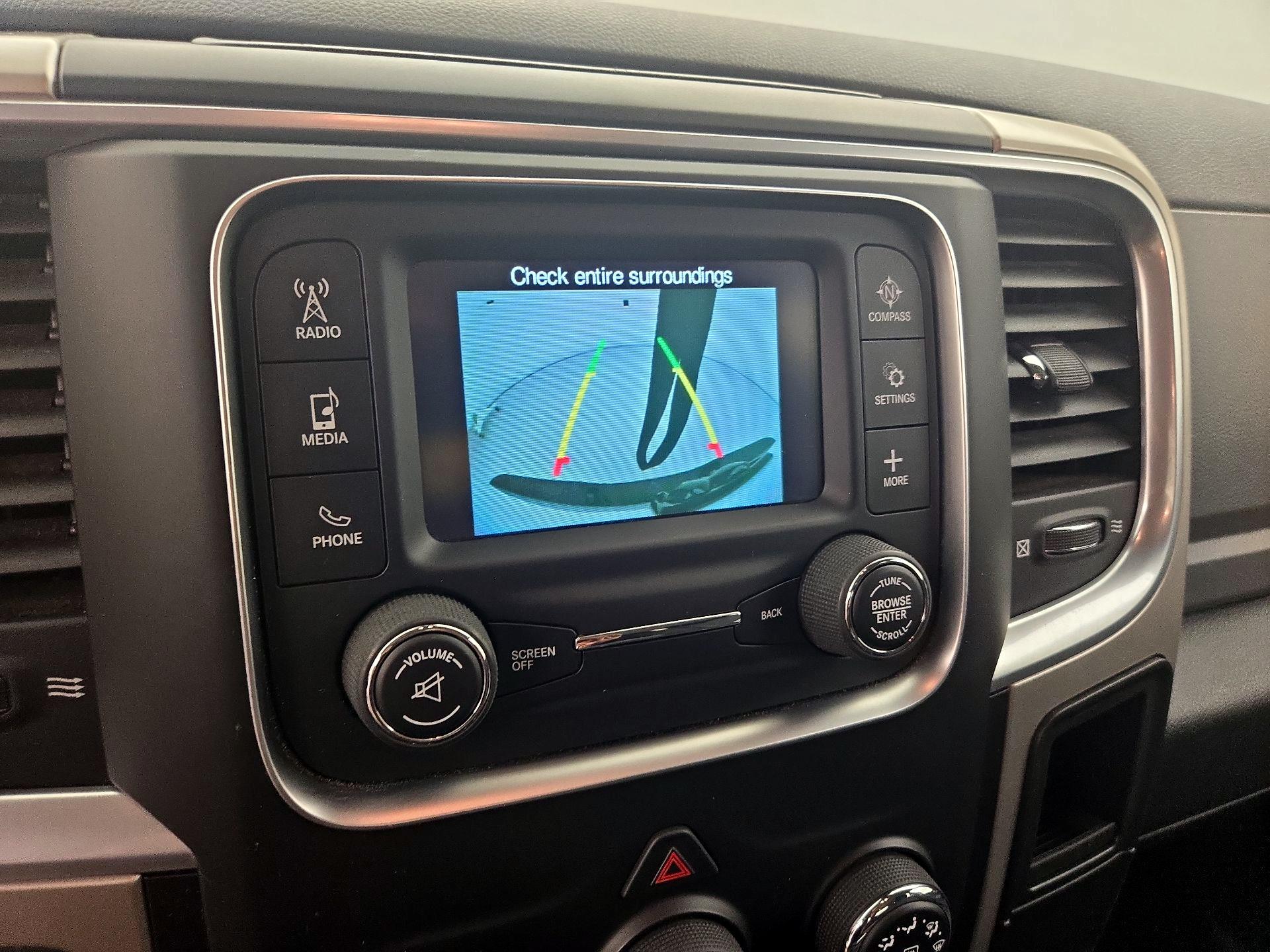 Thumbnail: 2020 RAM 1500 Classic - 14
