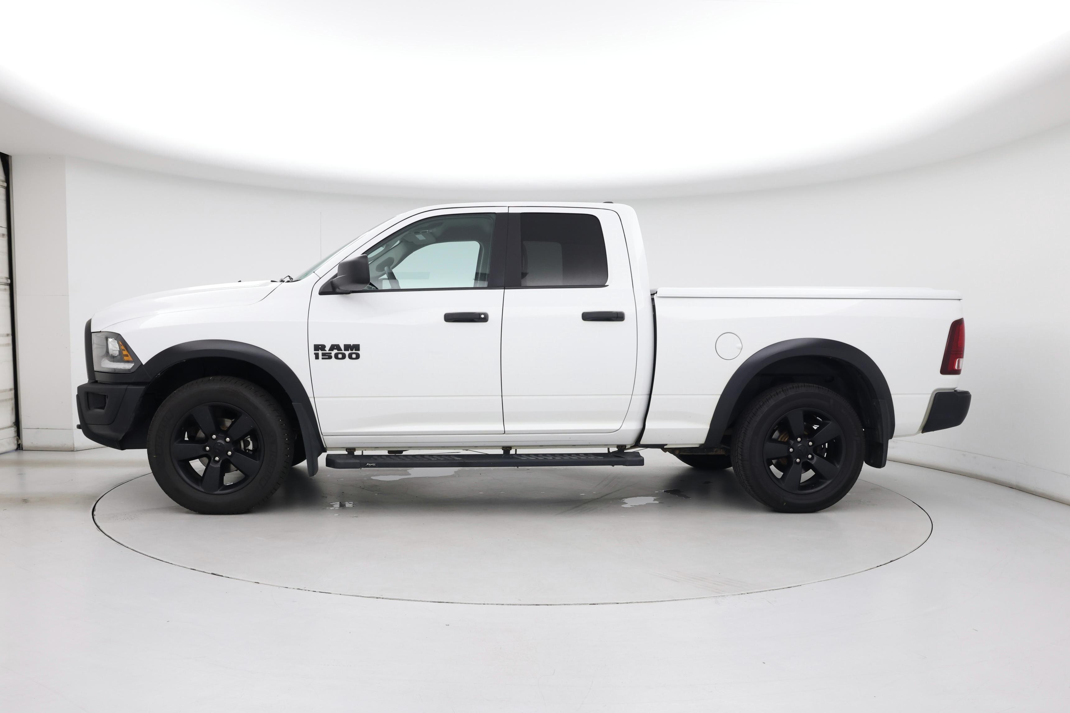 Thumbnail: 2020 RAM 1500 Classic - 3