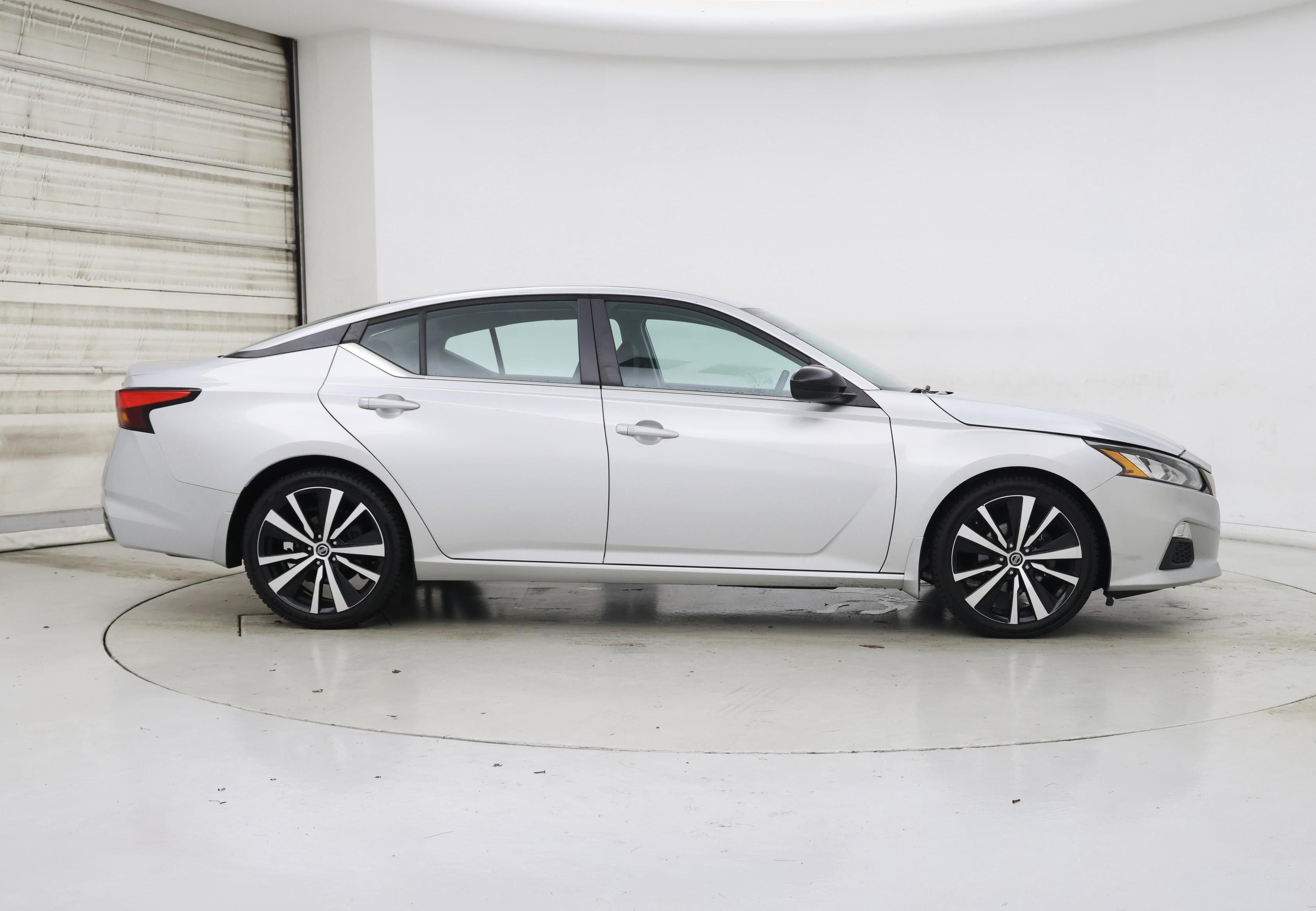Thumbnail: 2020 Nissan Altima - 7