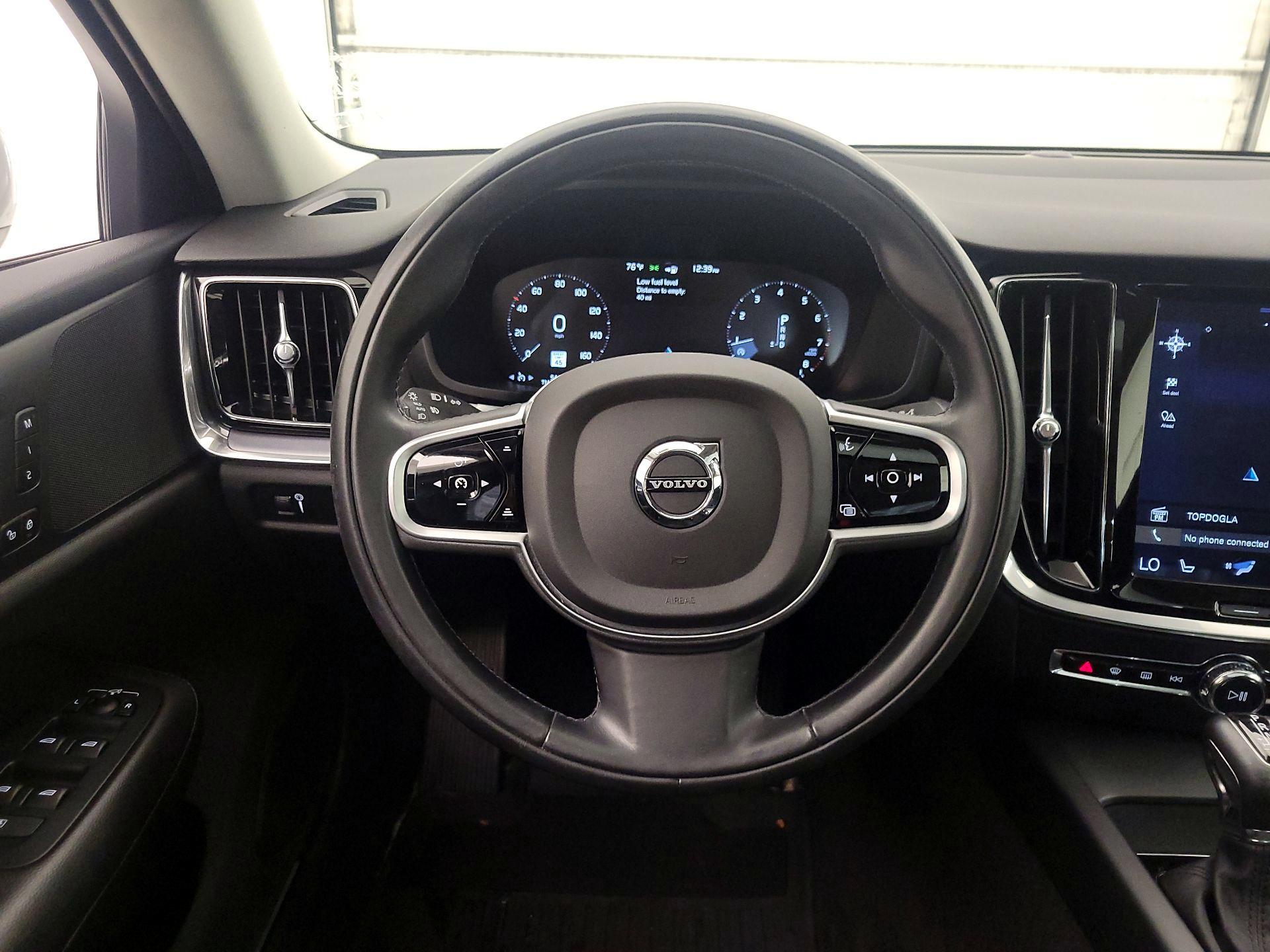 Thumbnail: 2020 Volvo S60 - 10