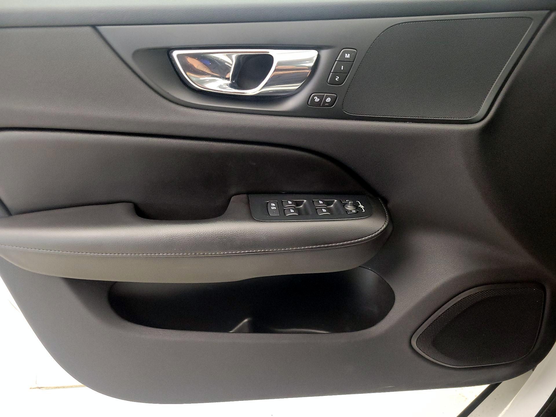 Thumbnail: 2020 Volvo S60 - 12