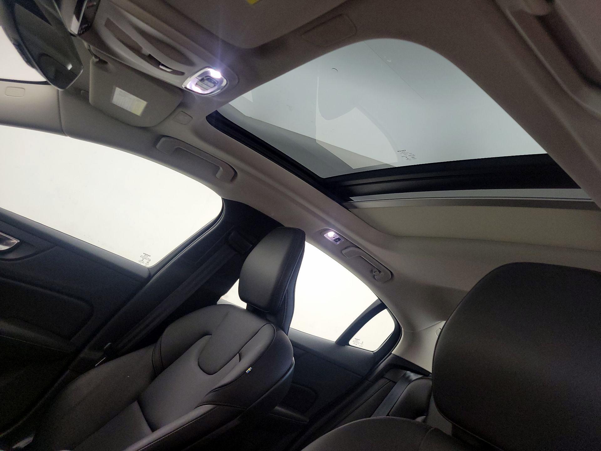 Thumbnail: 2020 Volvo S60 - 20
