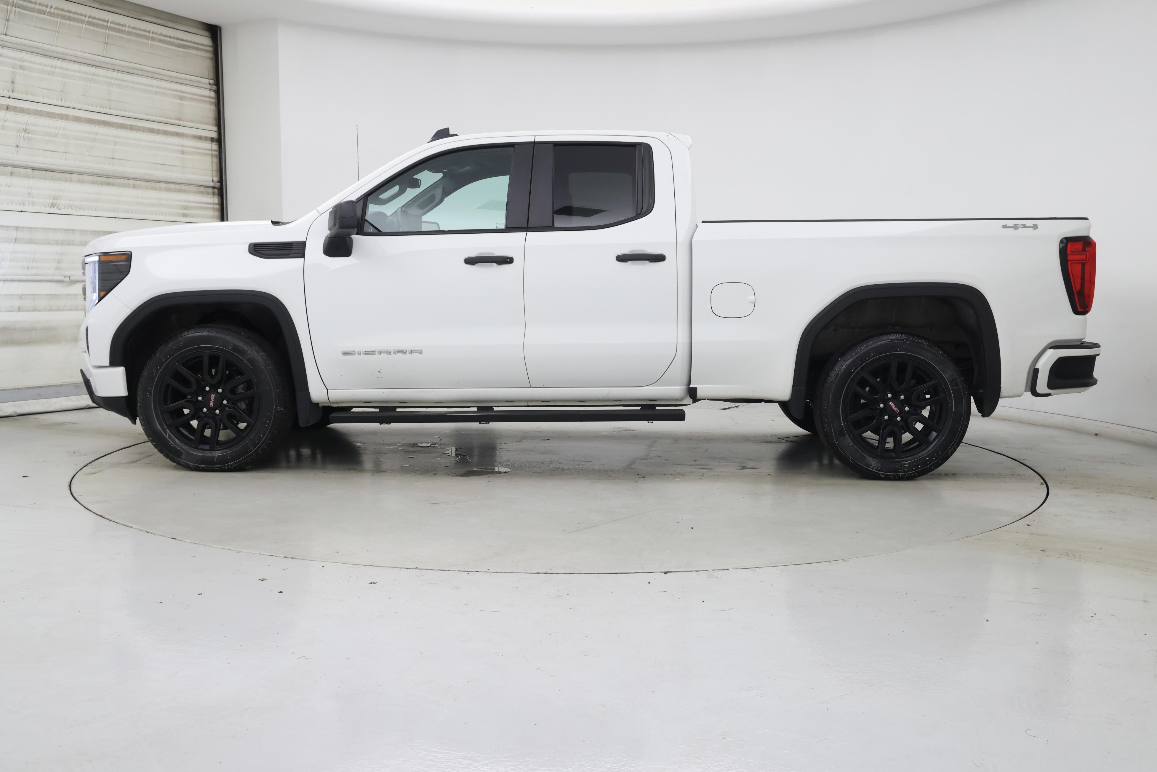 Thumbnail: 2023 GMC Sierra 1500 - 3