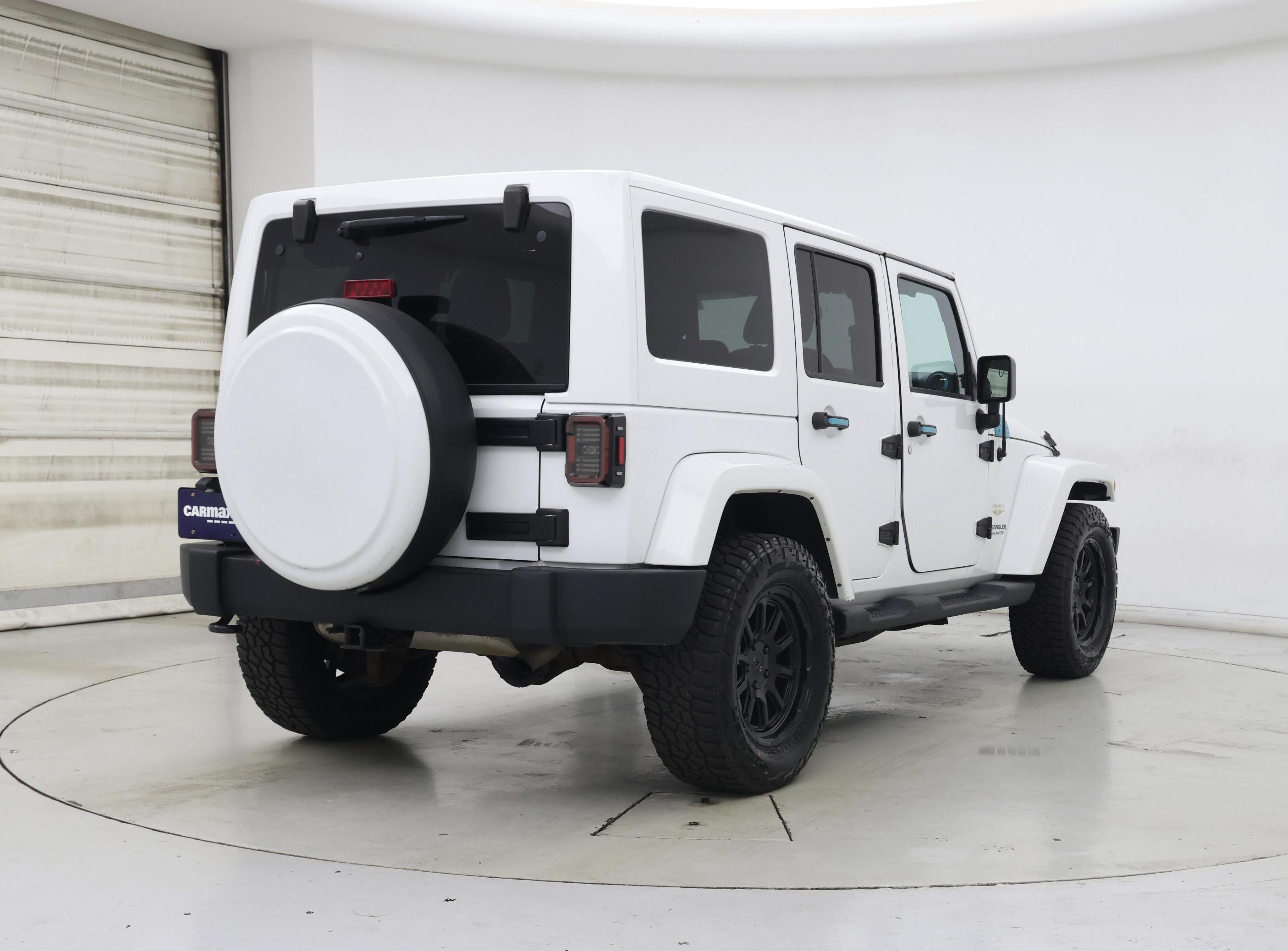 Thumbnail: 2015 Jeep Wrangler - 8