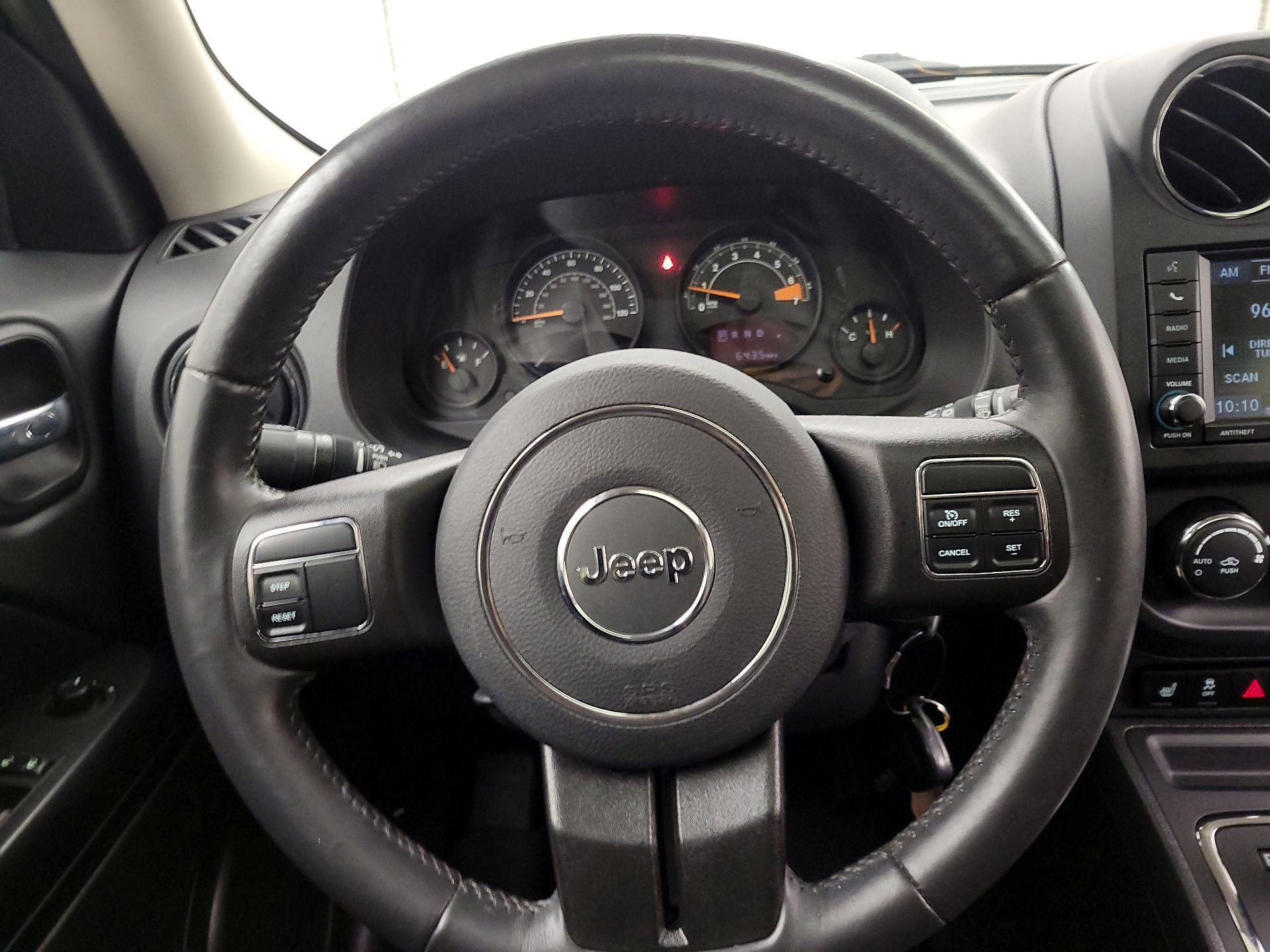Thumbnail: 2016 Jeep Patriot - 10