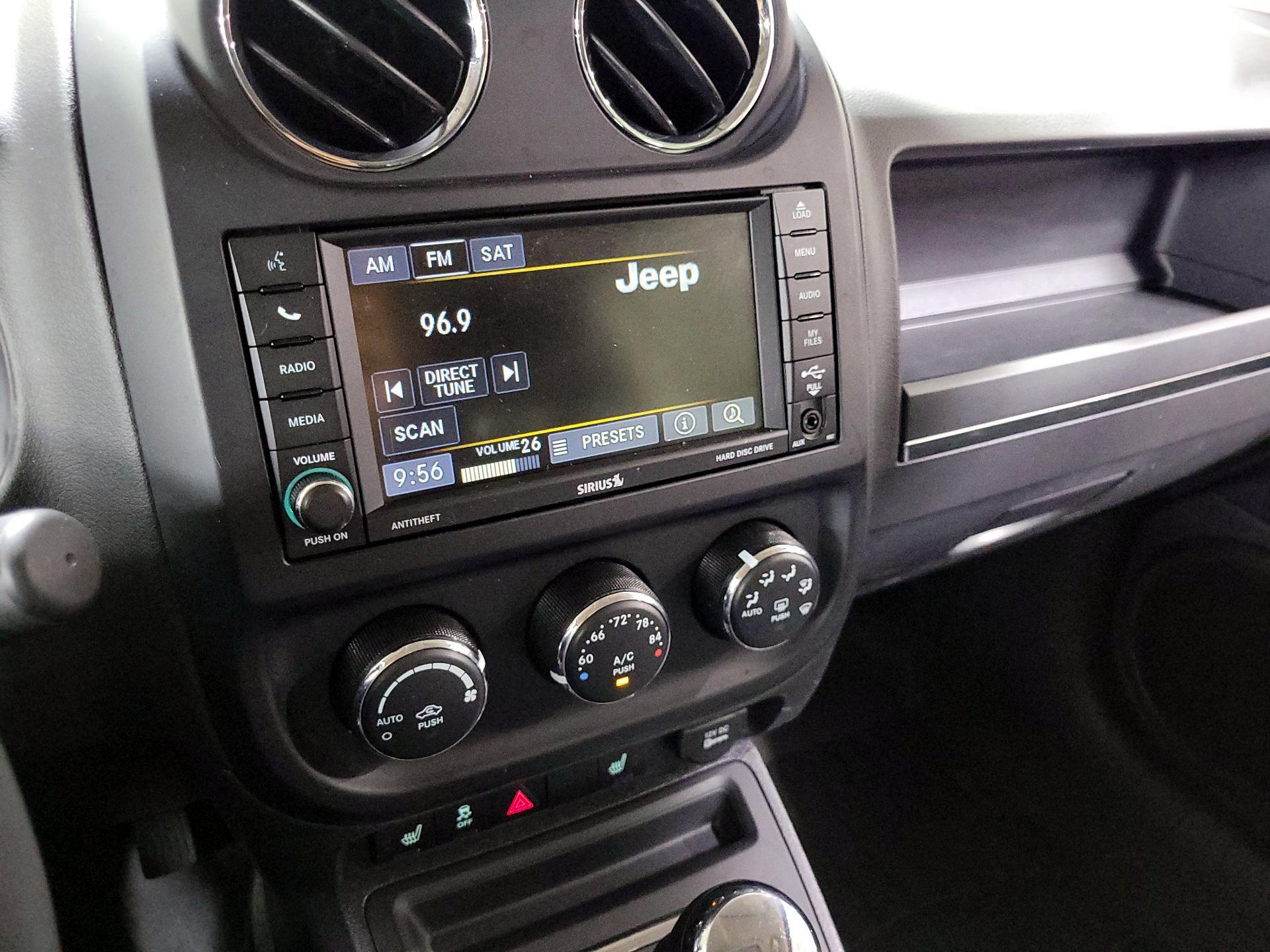 Thumbnail: 2016 Jeep Patriot - 14