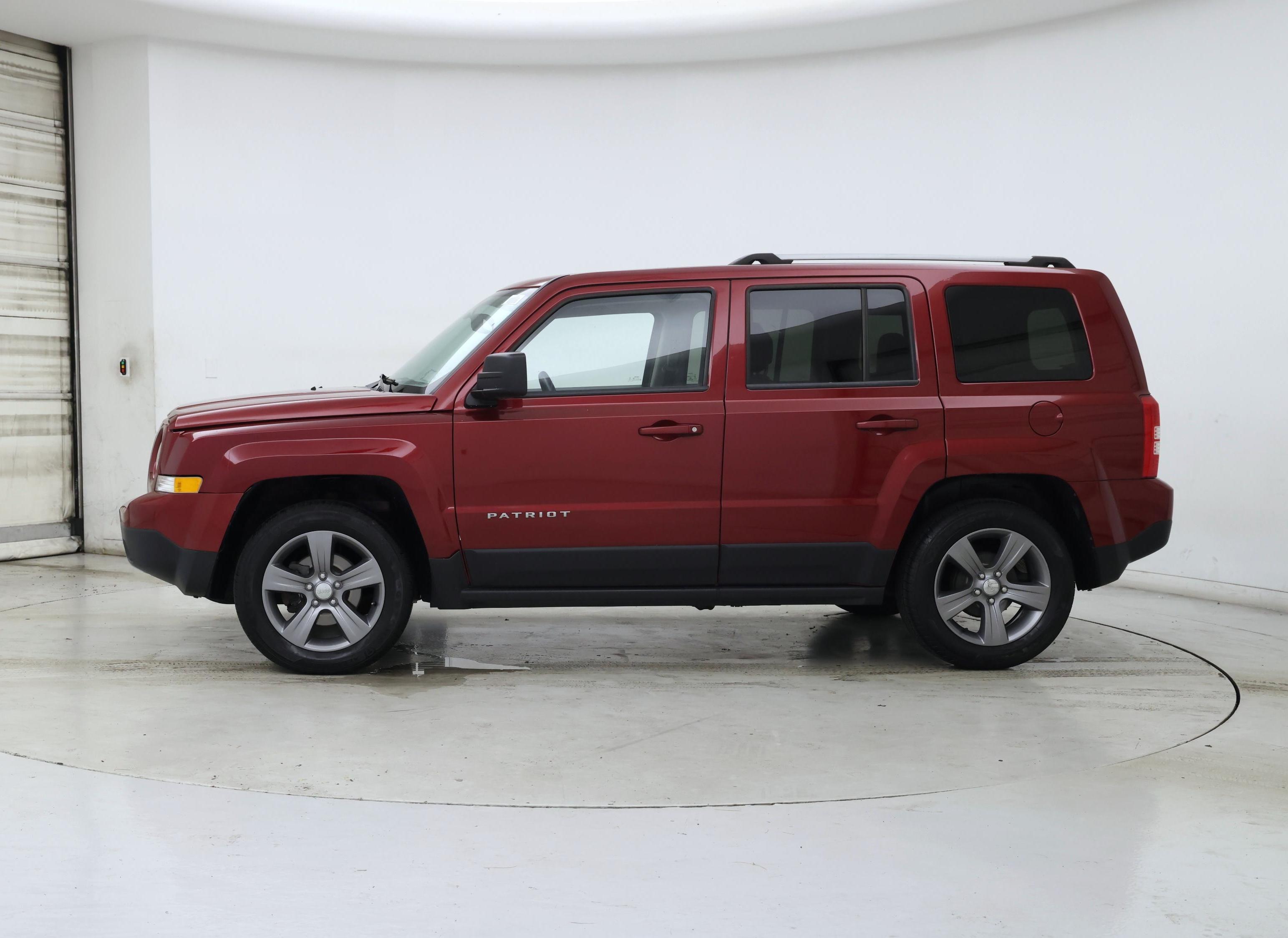 Thumbnail: 2016 Jeep Patriot - 3