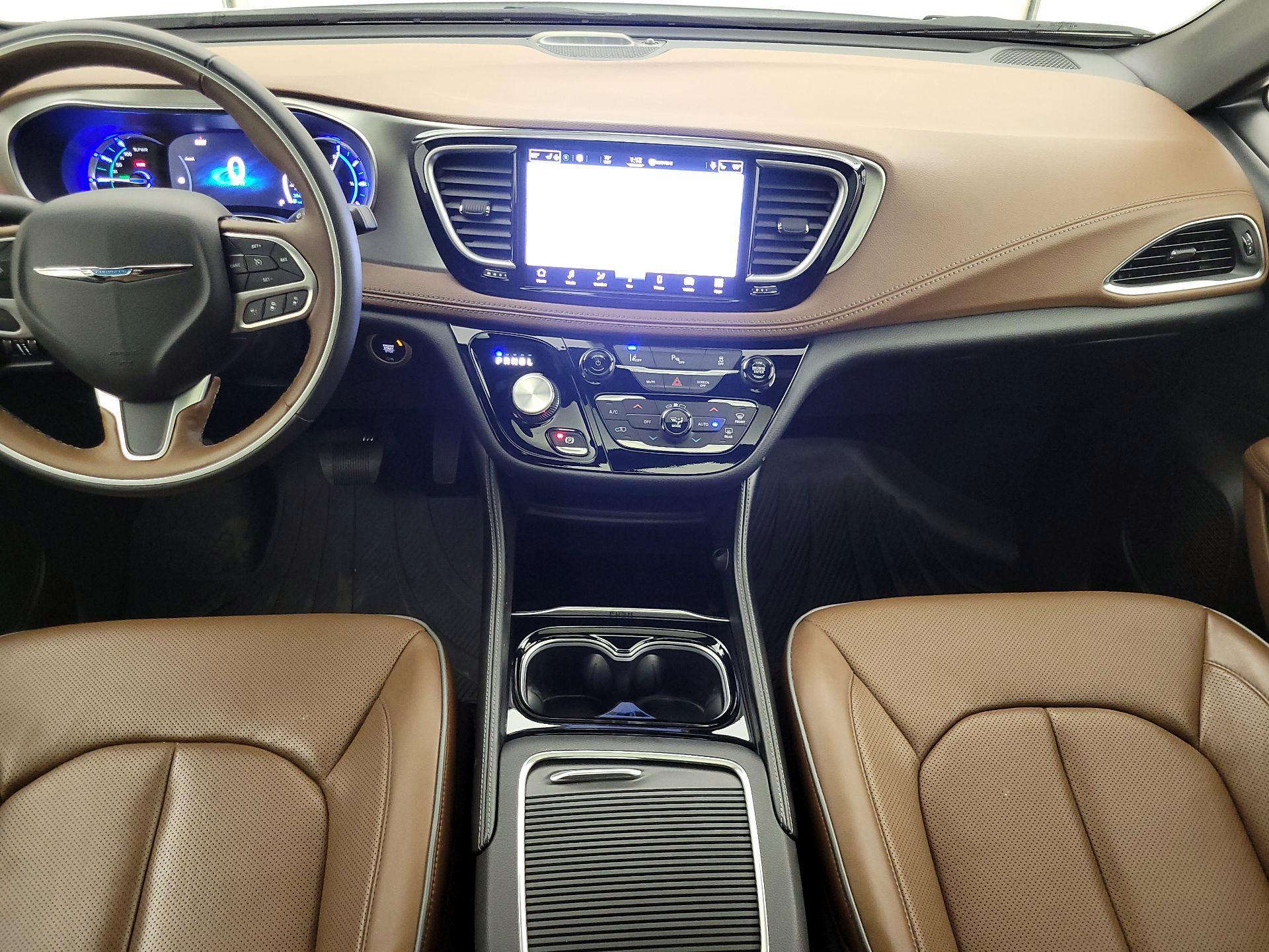 Thumbnail: 2021 Chrysler Pacifica - 9