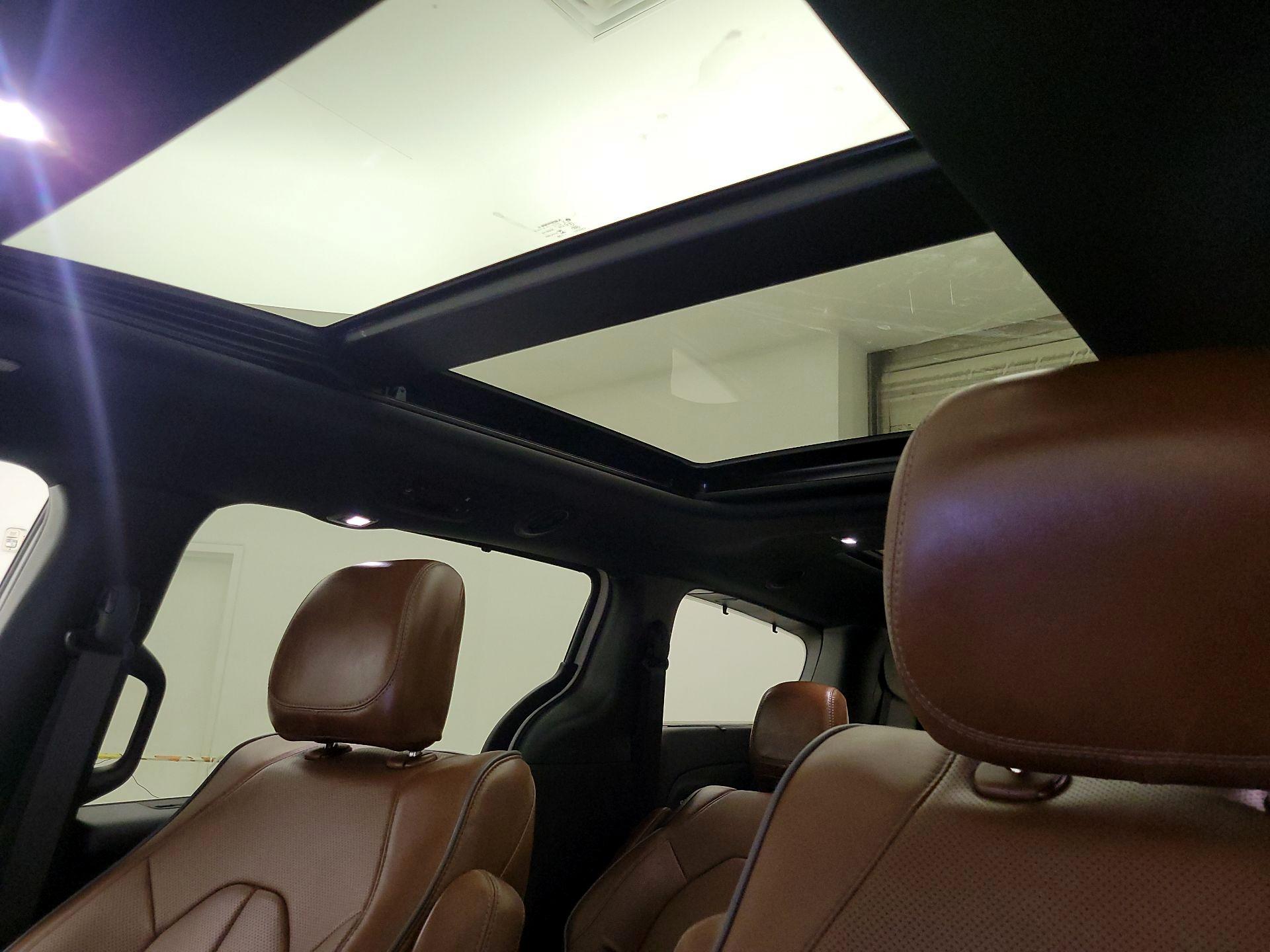 Thumbnail: 2021 Chrysler Pacifica - 20