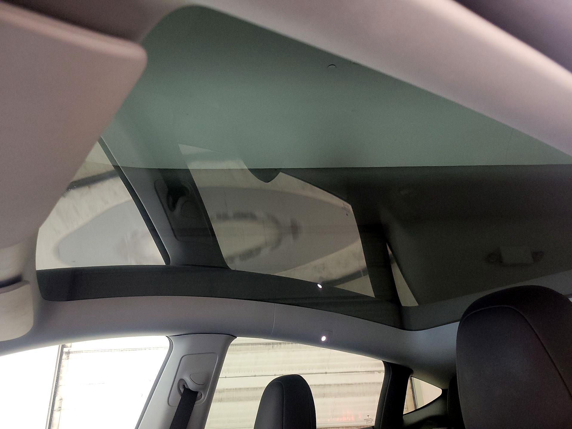 Thumbnail: 2022 Tesla Model Y - 18