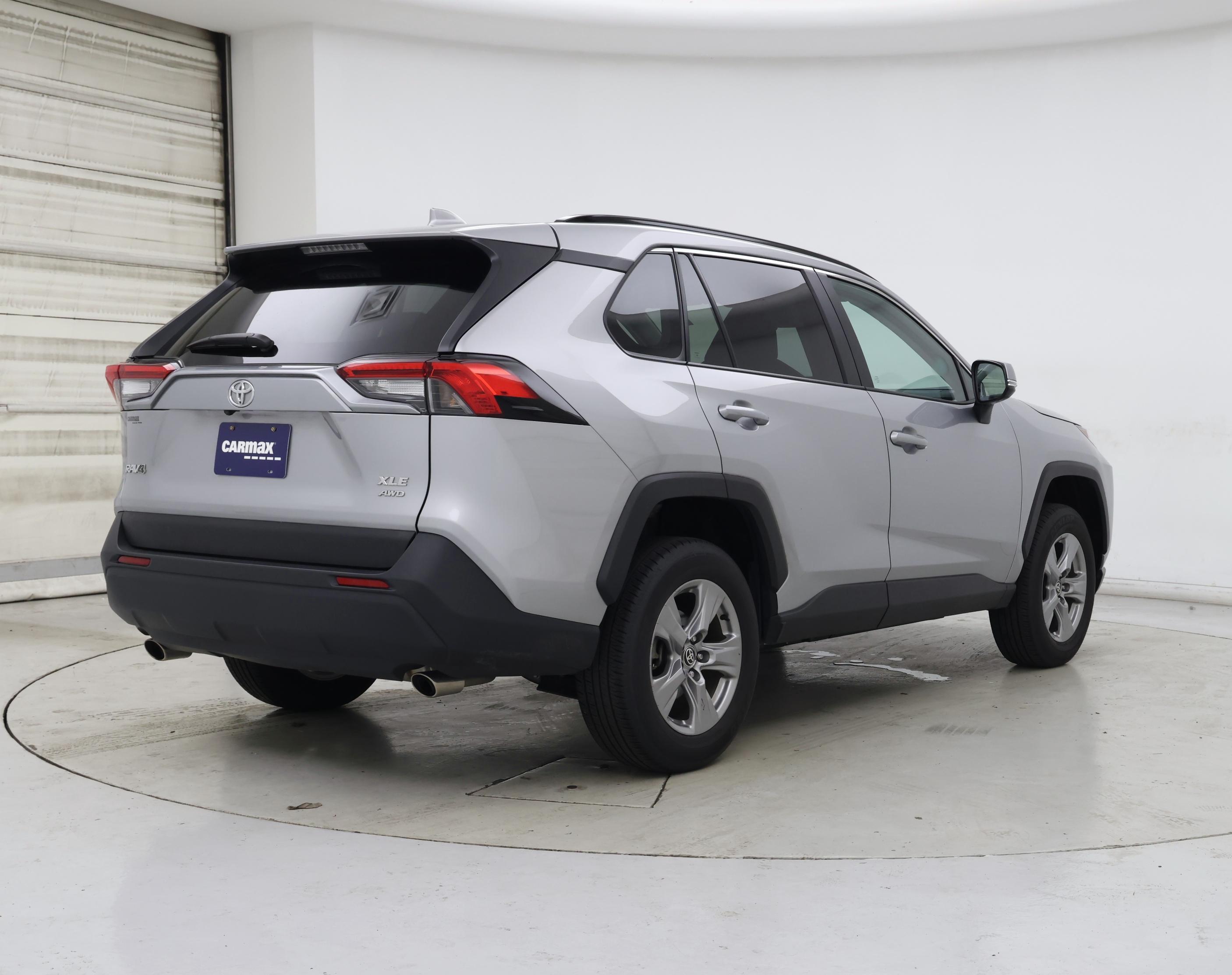 Thumbnail: 2024 Toyota RAV4 - 8