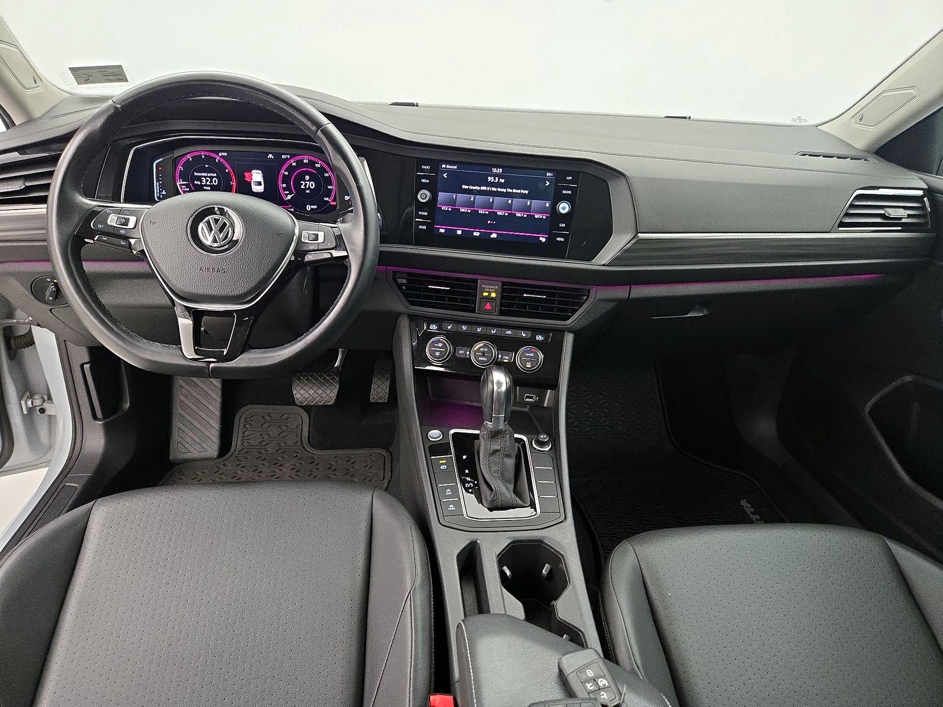 Thumbnail: 2019 Volkswagen Jetta - 9