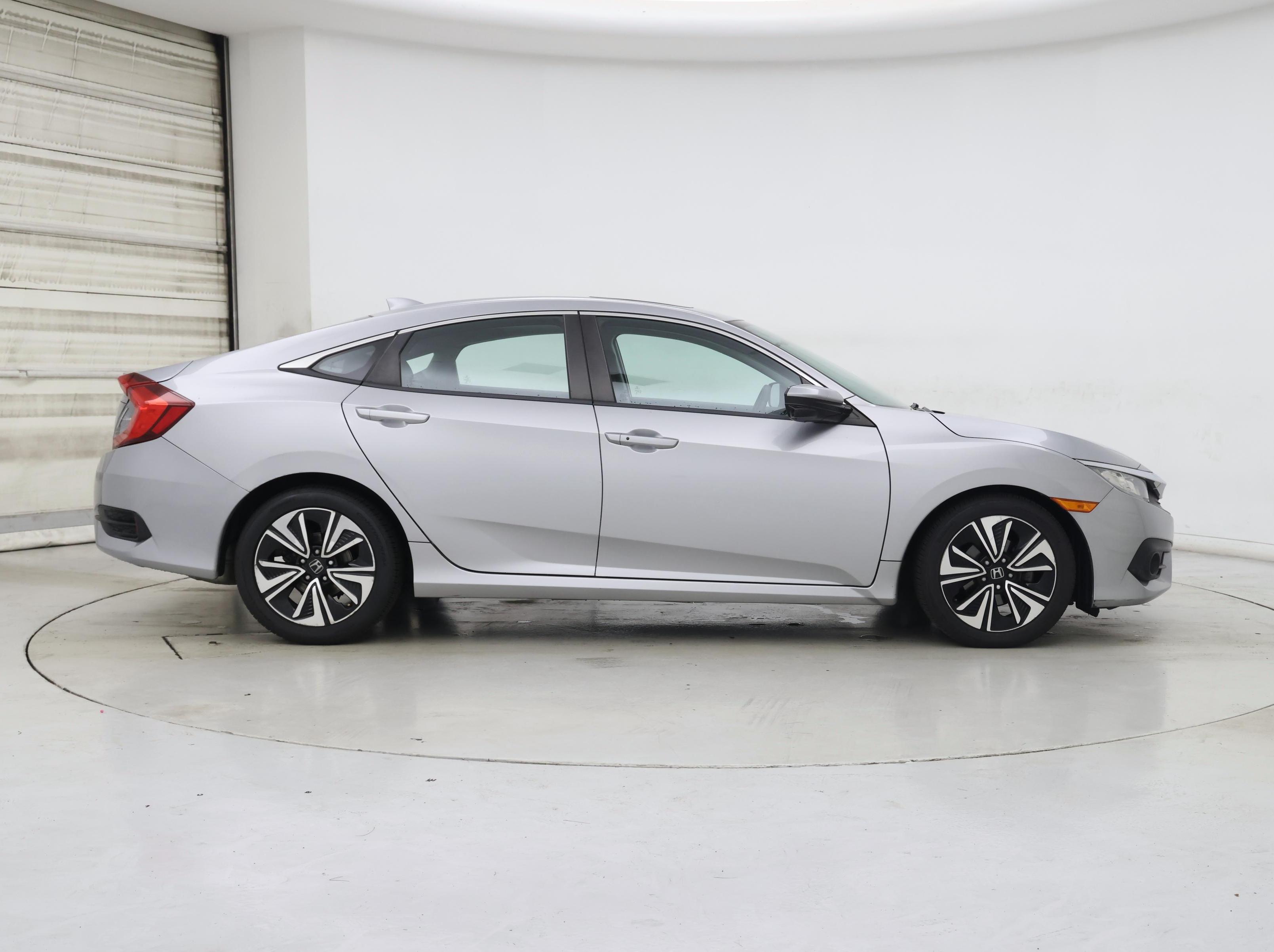 Thumbnail: 2016 Honda Civic - 7