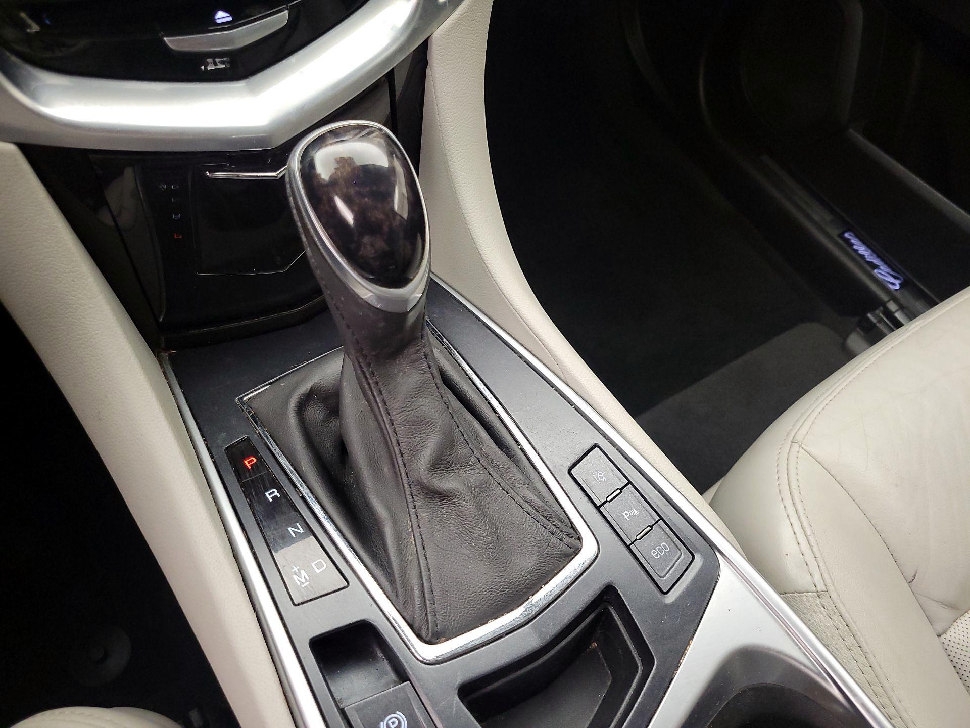 Thumbnail: 2014 Cadillac SRX - 18
