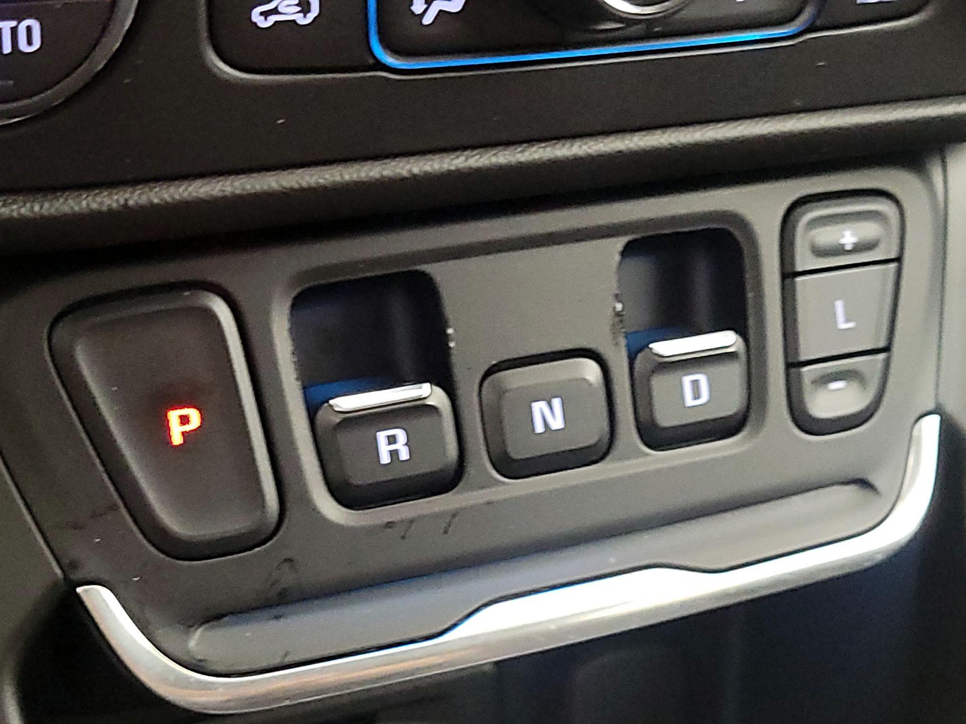 Thumbnail: 2019 GMC Terrain - 17