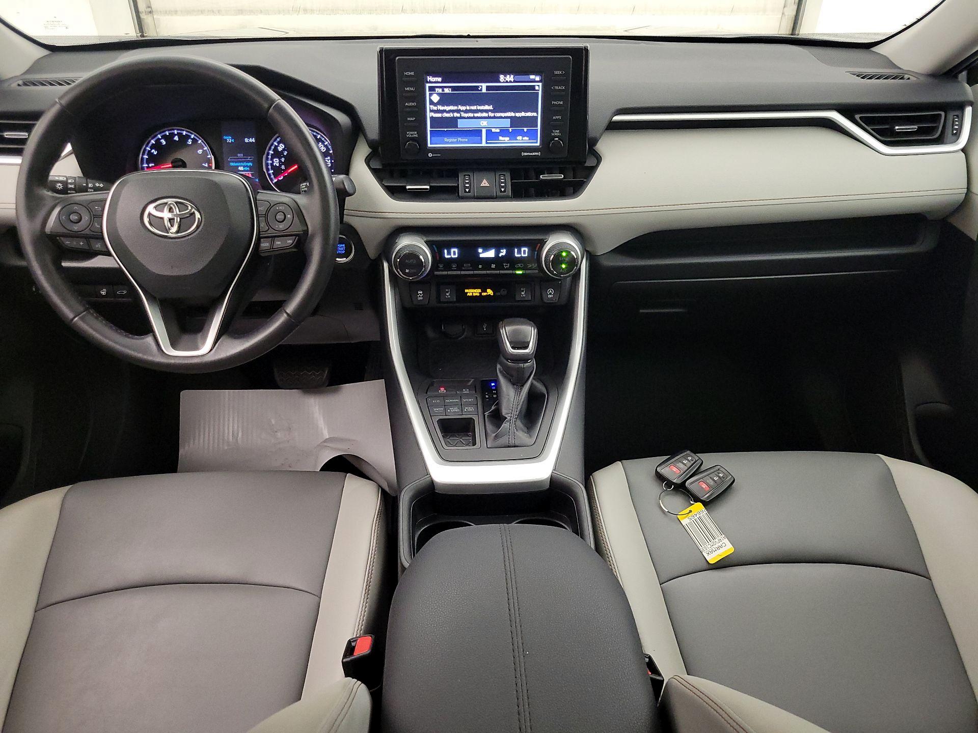 Thumbnail: 2021 Toyota RAV4 - 9