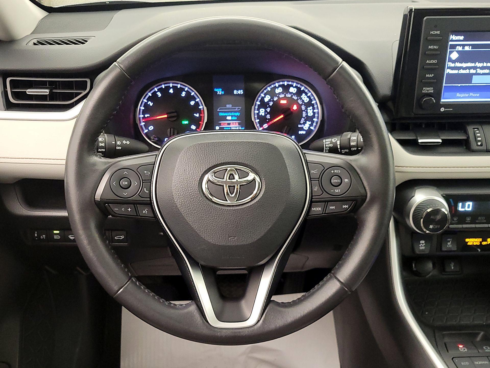 Thumbnail: 2021 Toyota RAV4 - 10