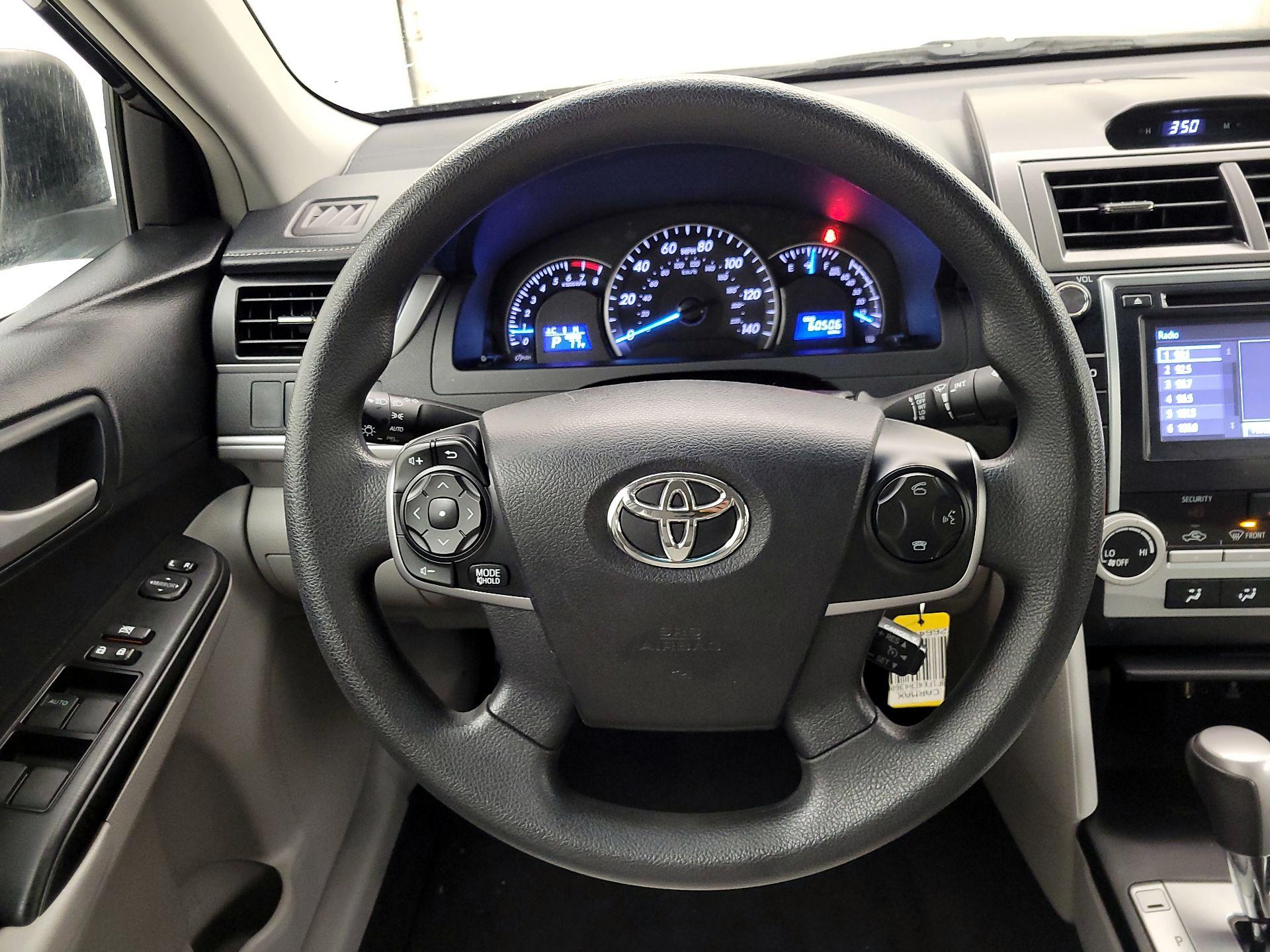 Thumbnail: 2014 Toyota Camry - 10