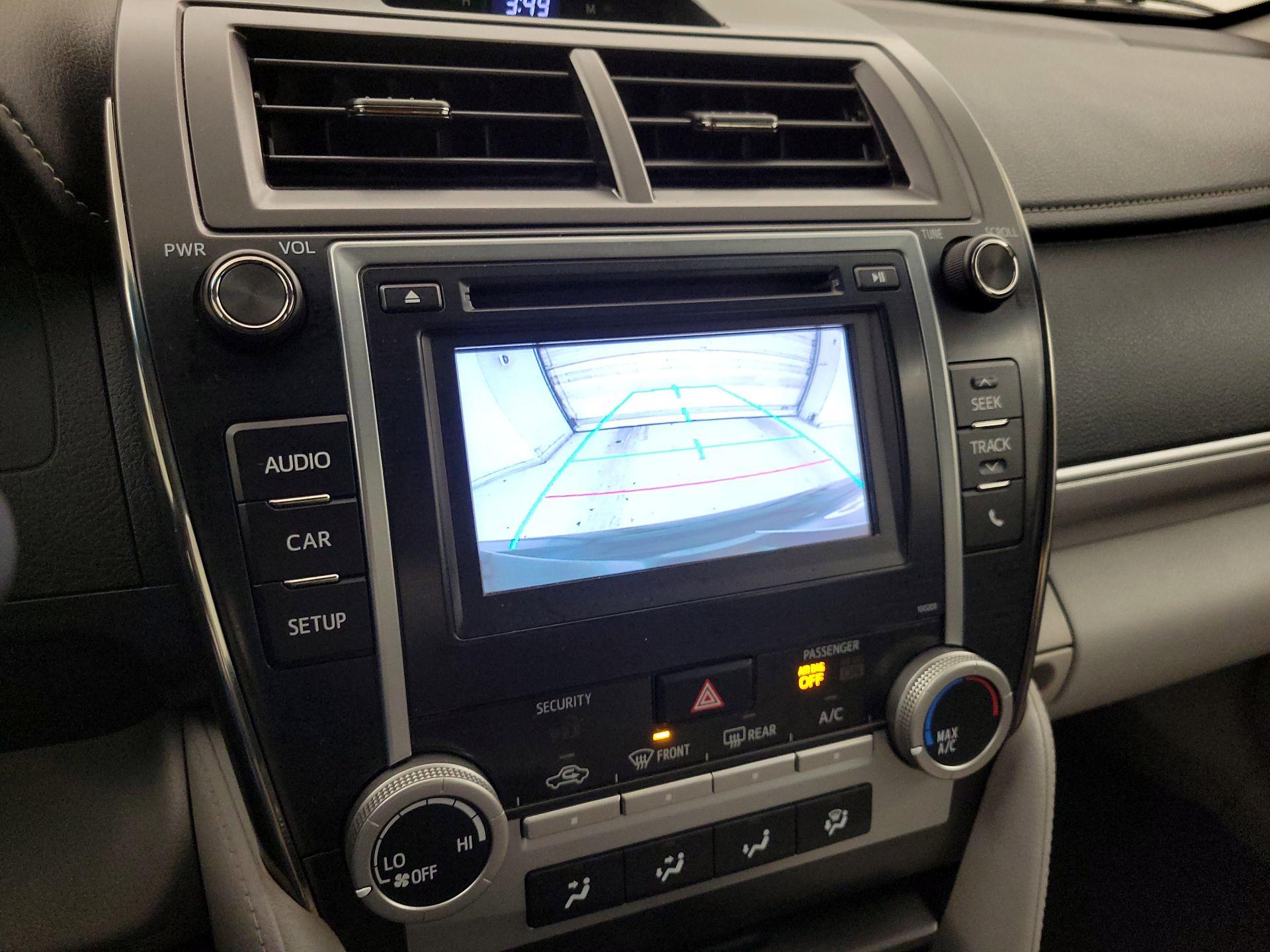 Thumbnail: 2014 Toyota Camry - 14