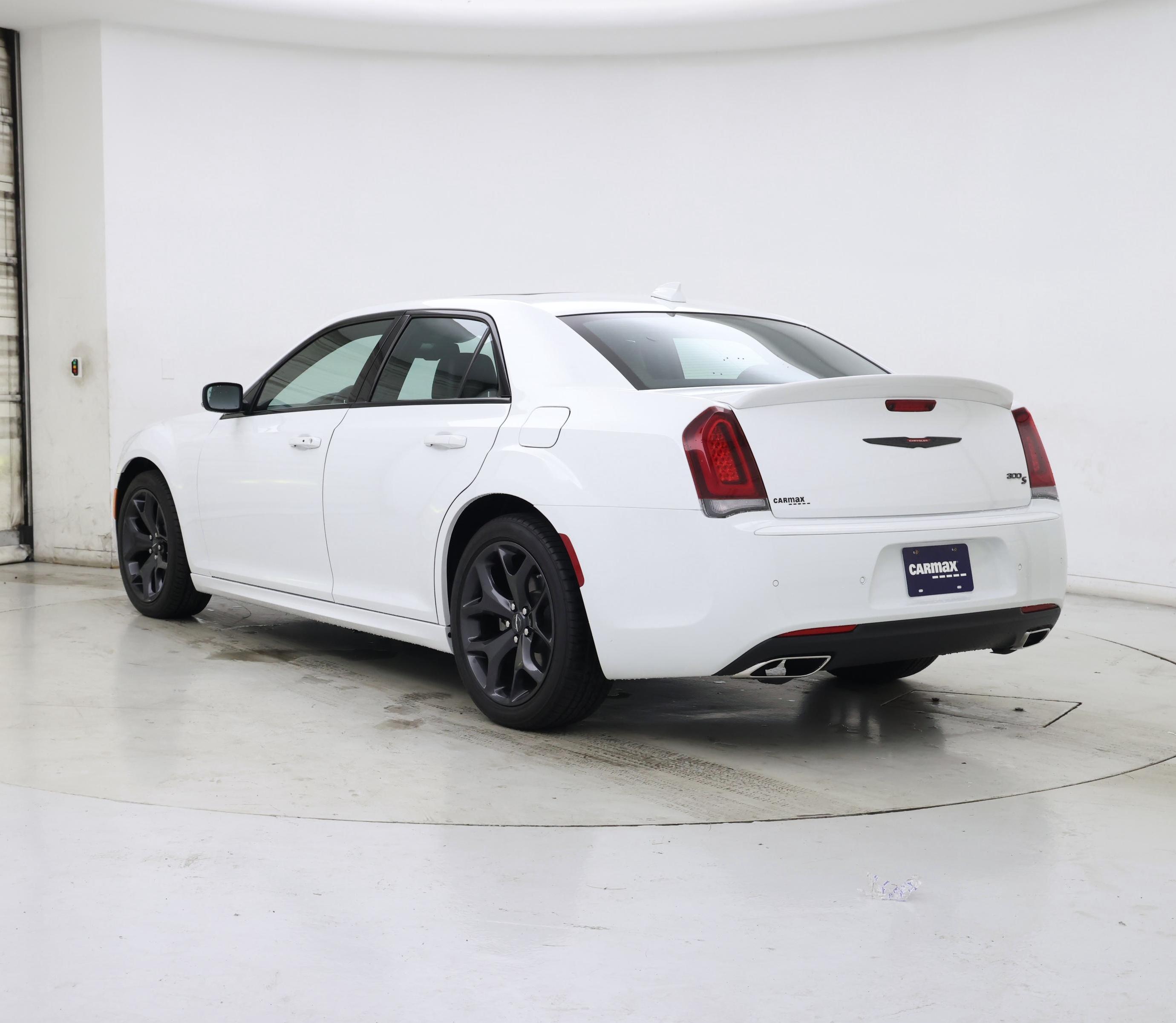 Thumbnail: 2023 Chrysler 300 - 2