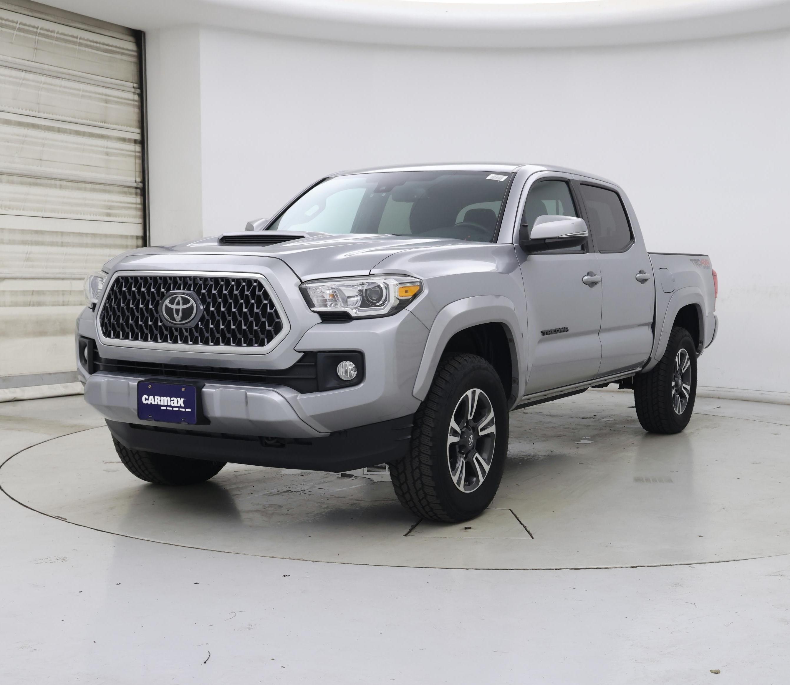 Thumbnail: 2019 Toyota Tacoma - 4