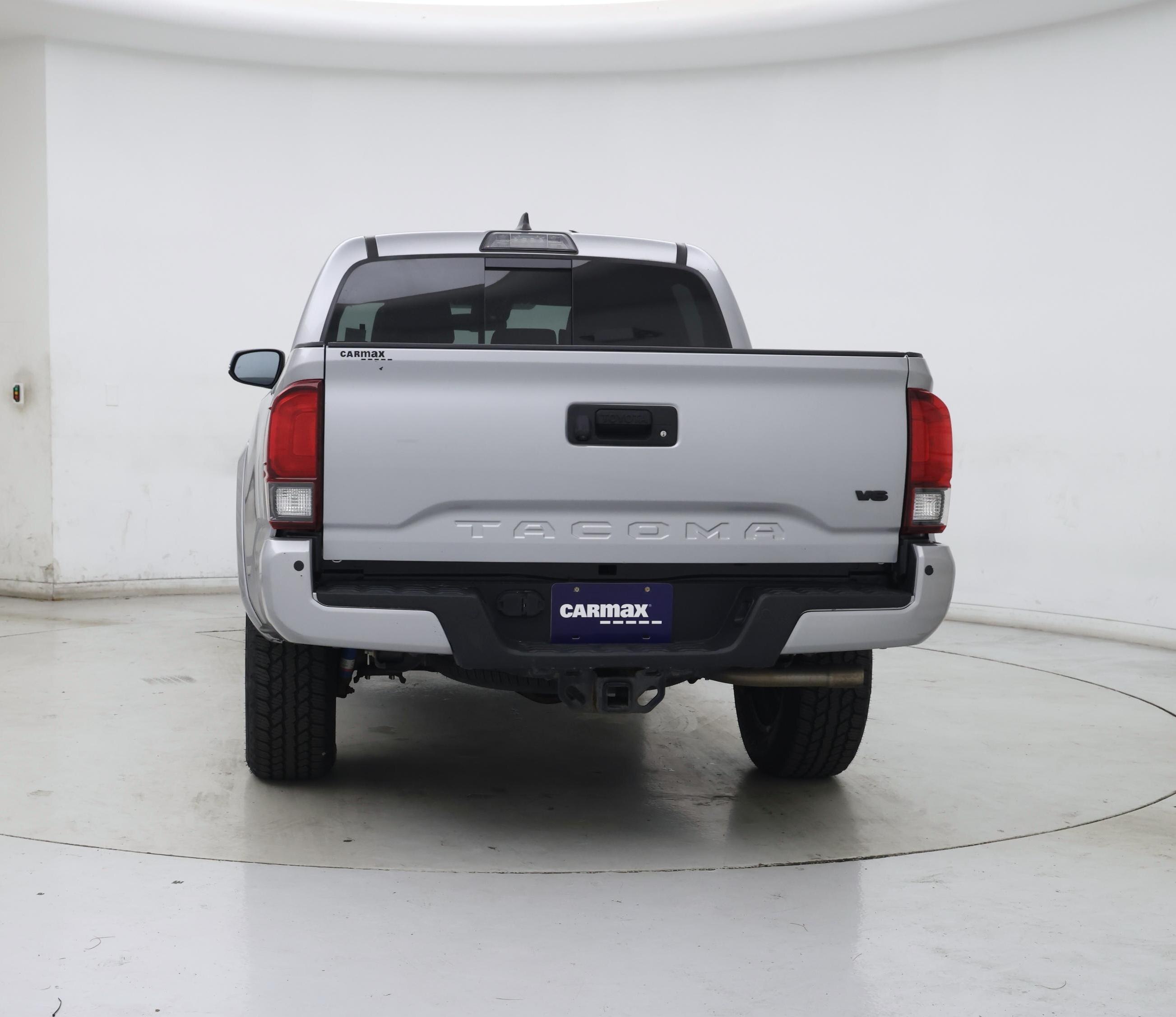 Thumbnail: 2019 Toyota Tacoma - 6