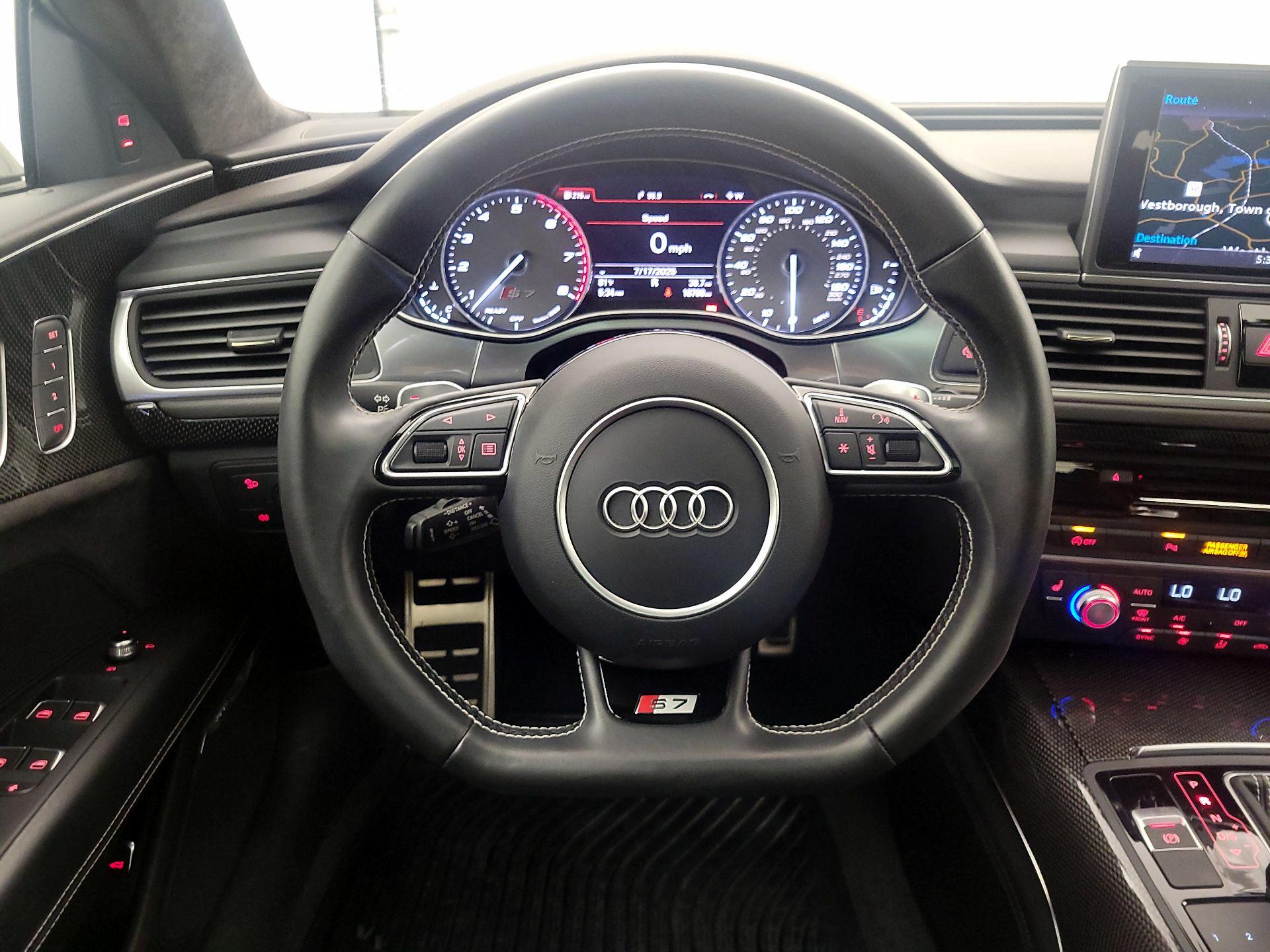 Thumbnail: 2017 Audi S7 - 10