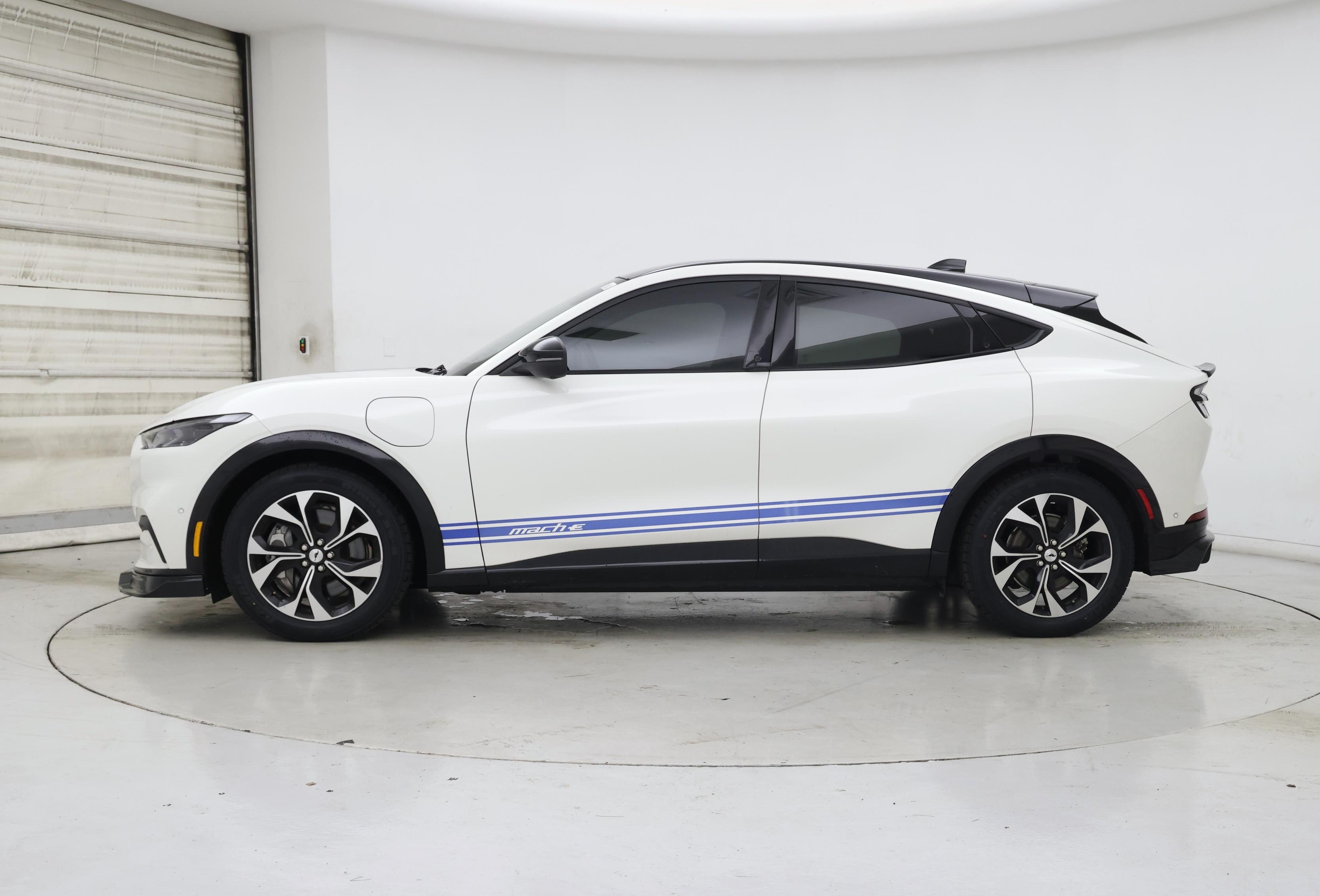 Thumbnail: 2021 Ford Mustang Mach-E - 3