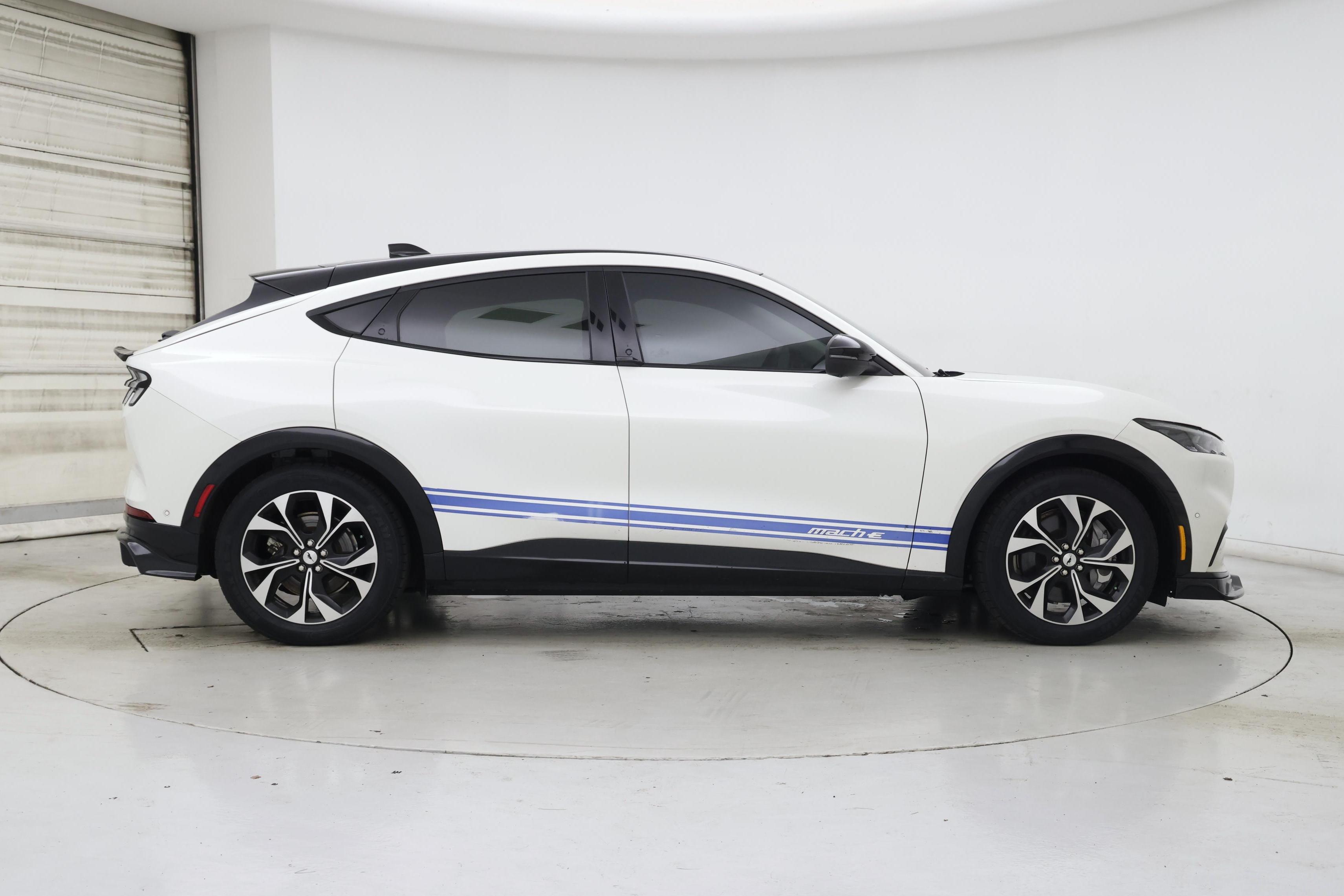 Thumbnail: 2021 Ford Mustang Mach-E - 7