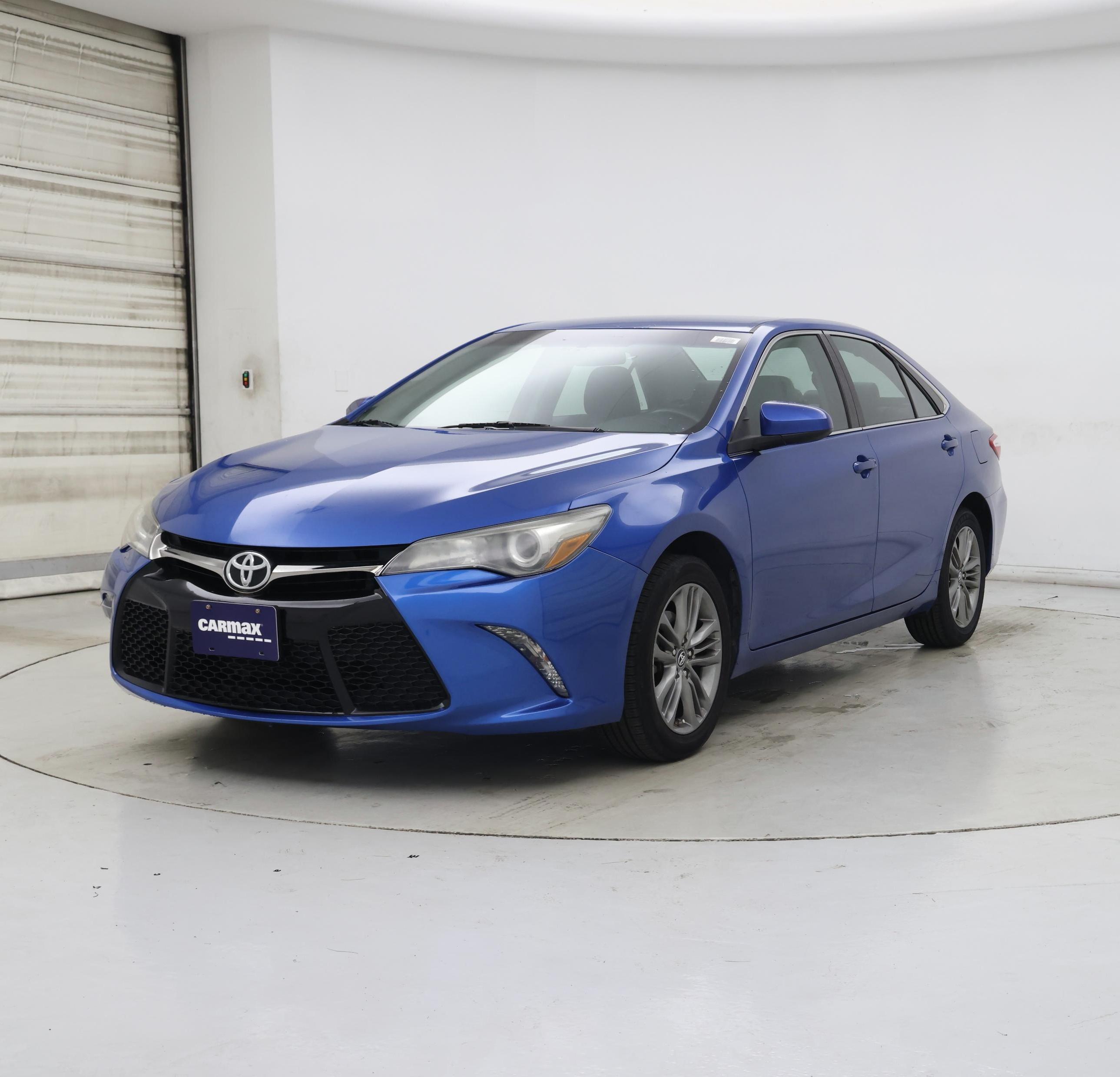 Thumbnail: 2017 Toyota Camry - 4