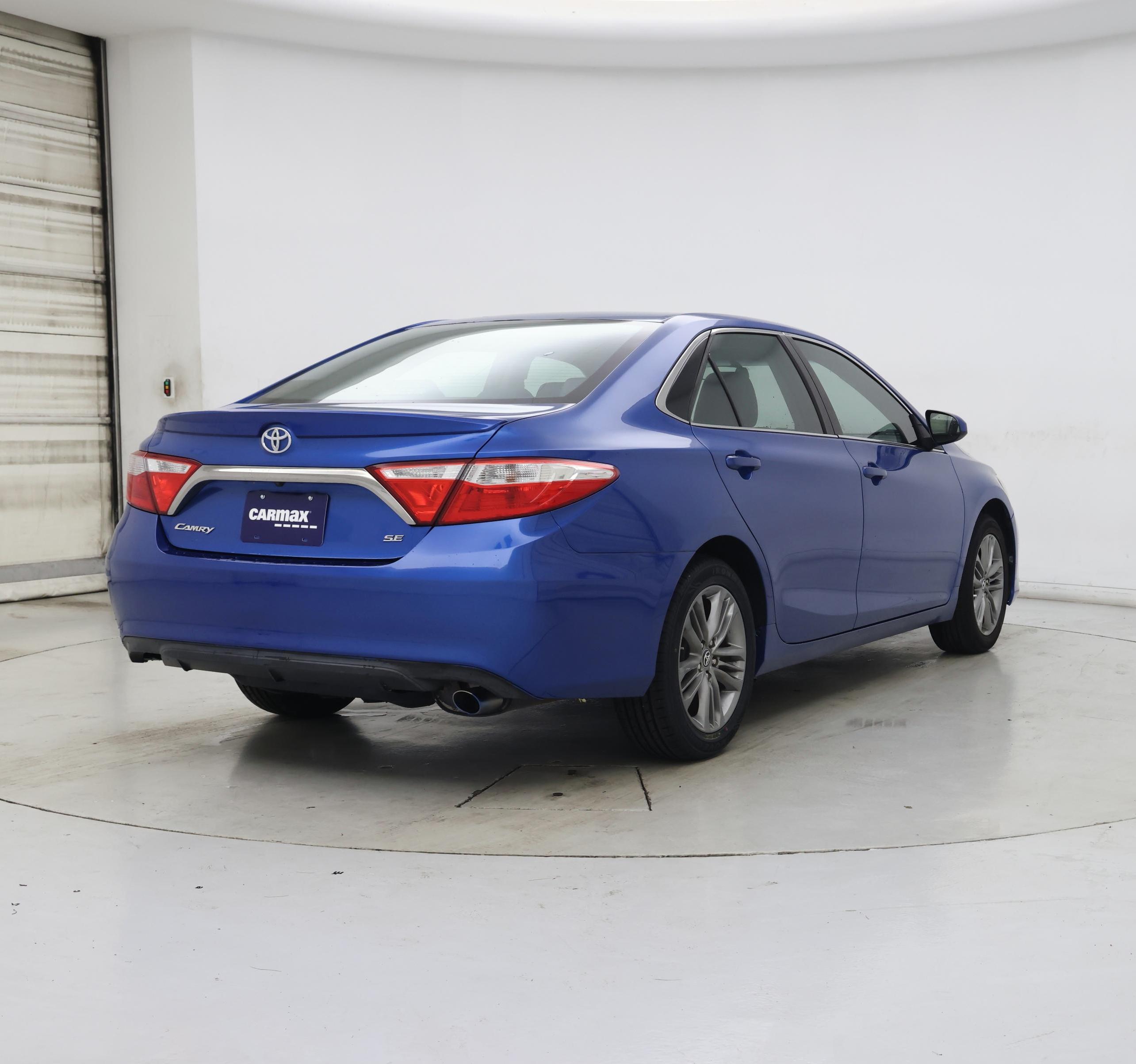 Thumbnail: 2017 Toyota Camry - 8