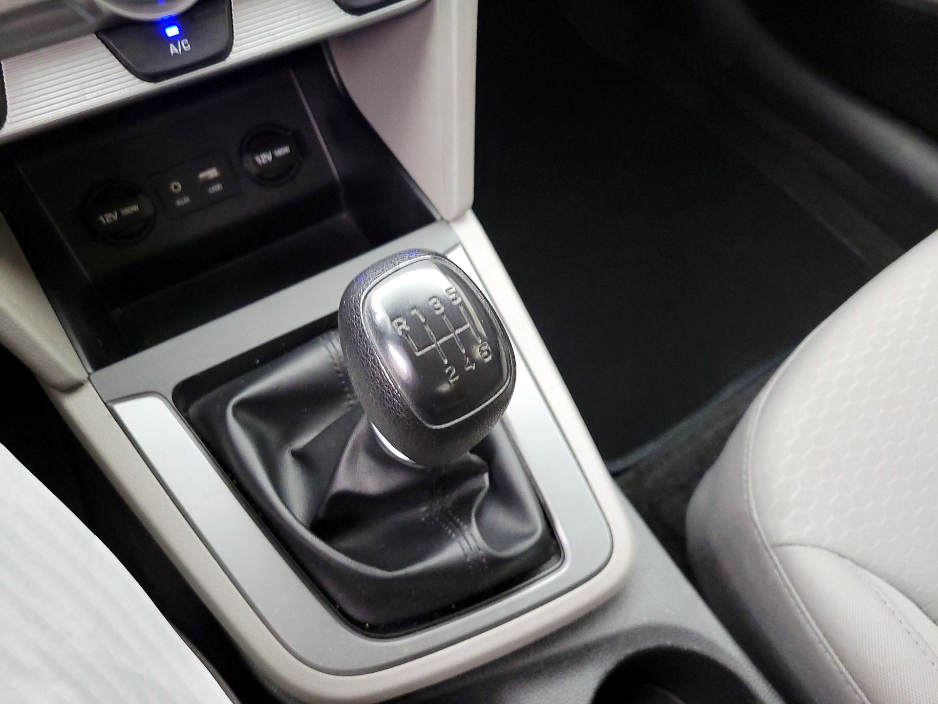 Thumbnail: 2019 Hyundai Elantra - 17